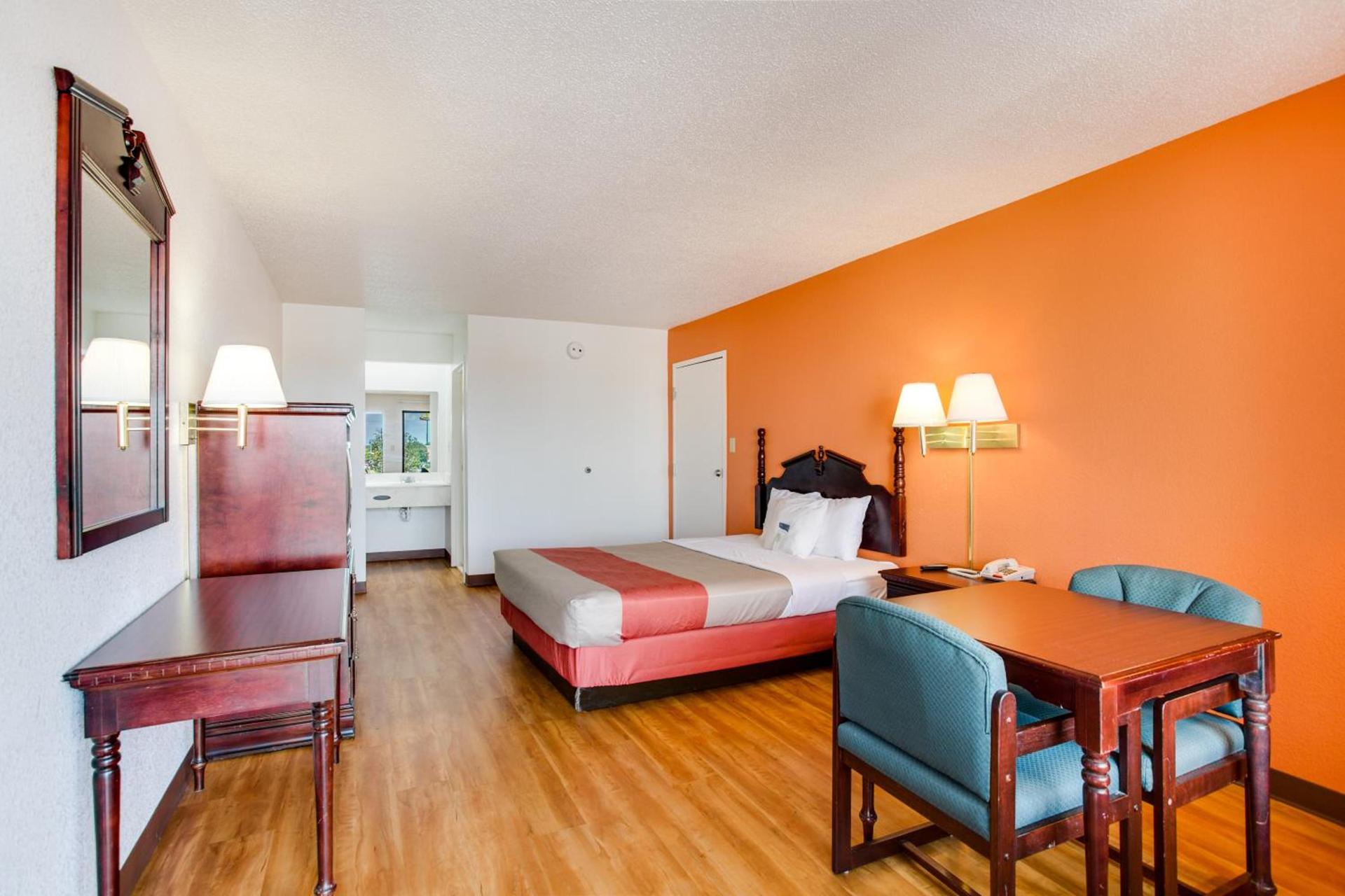 Motel 6-White House, TN photo 13