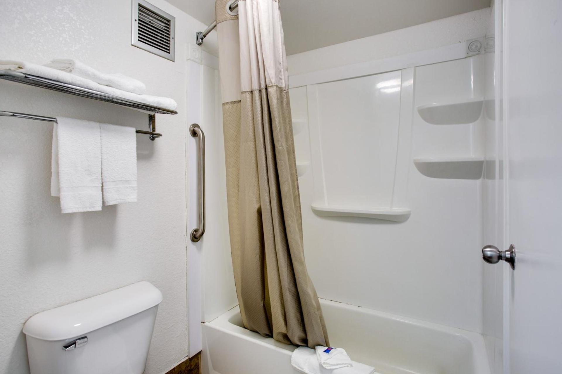 Motel 6-White House, TN photo 37