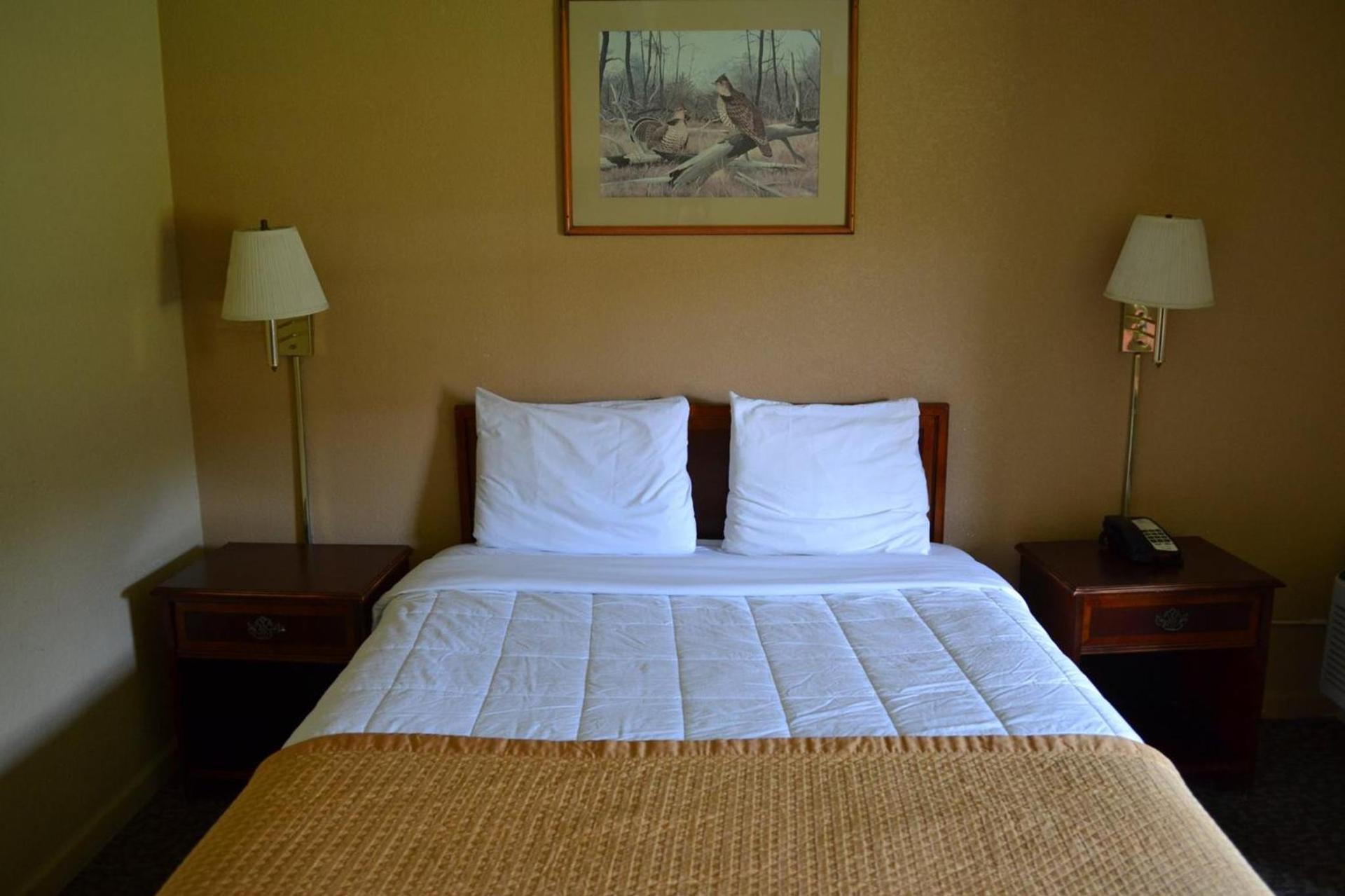 Americas Best Value Inn Smithfield photo 17