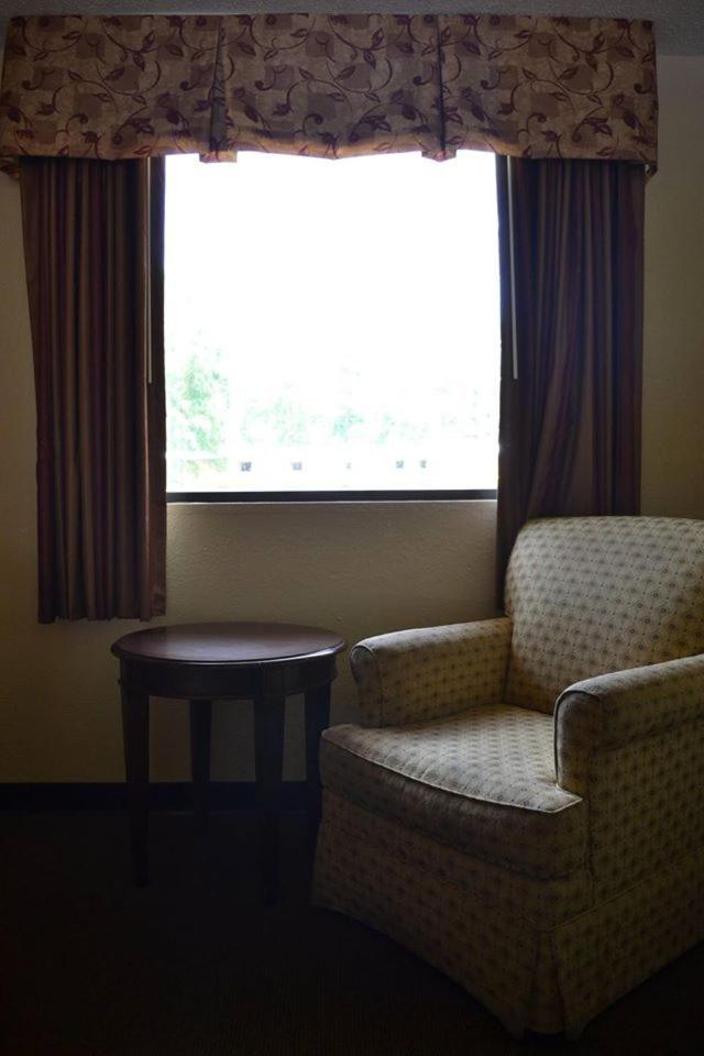 Americas Best Value Inn Smithfield photo 14
