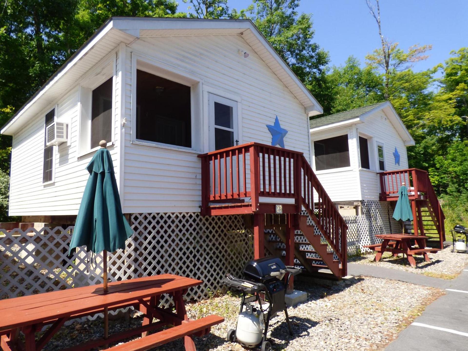 Weirs Beach Motel & Cottages photo 19