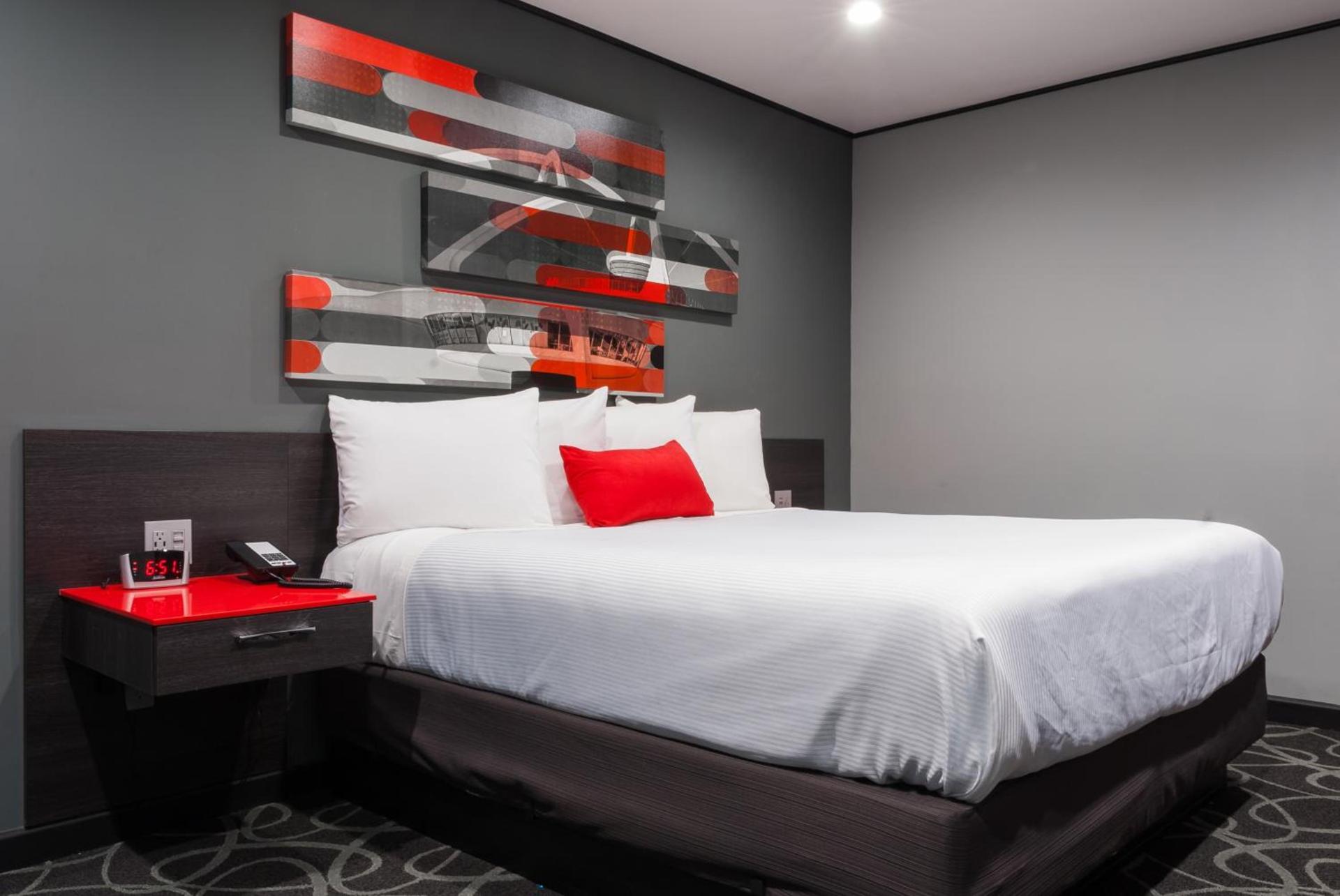 Astro Pasadena Hotel photo 23