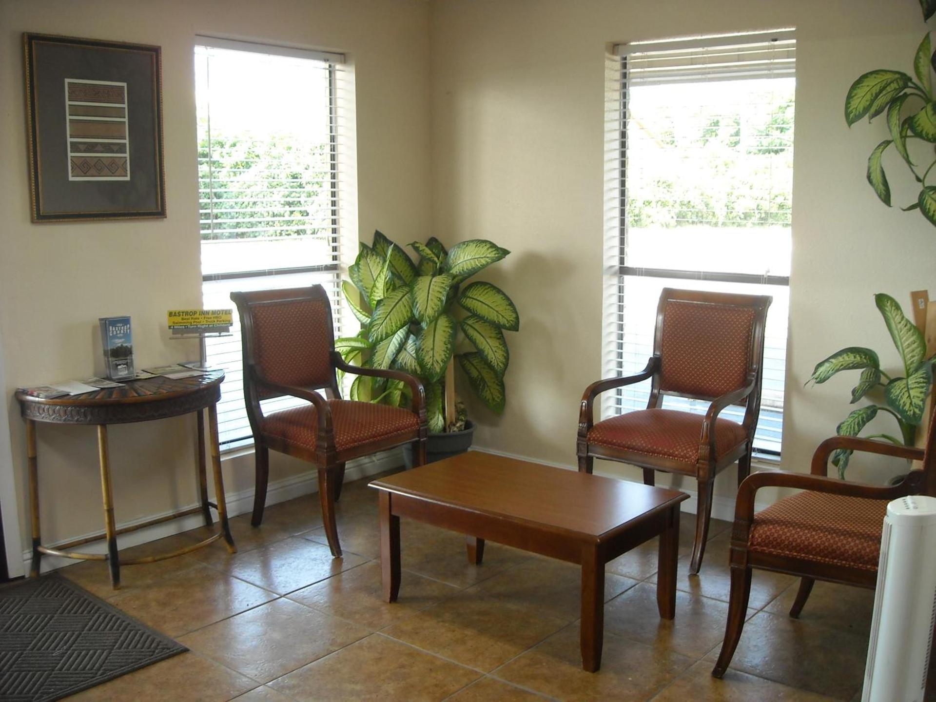 Bastrop Inn photo 11