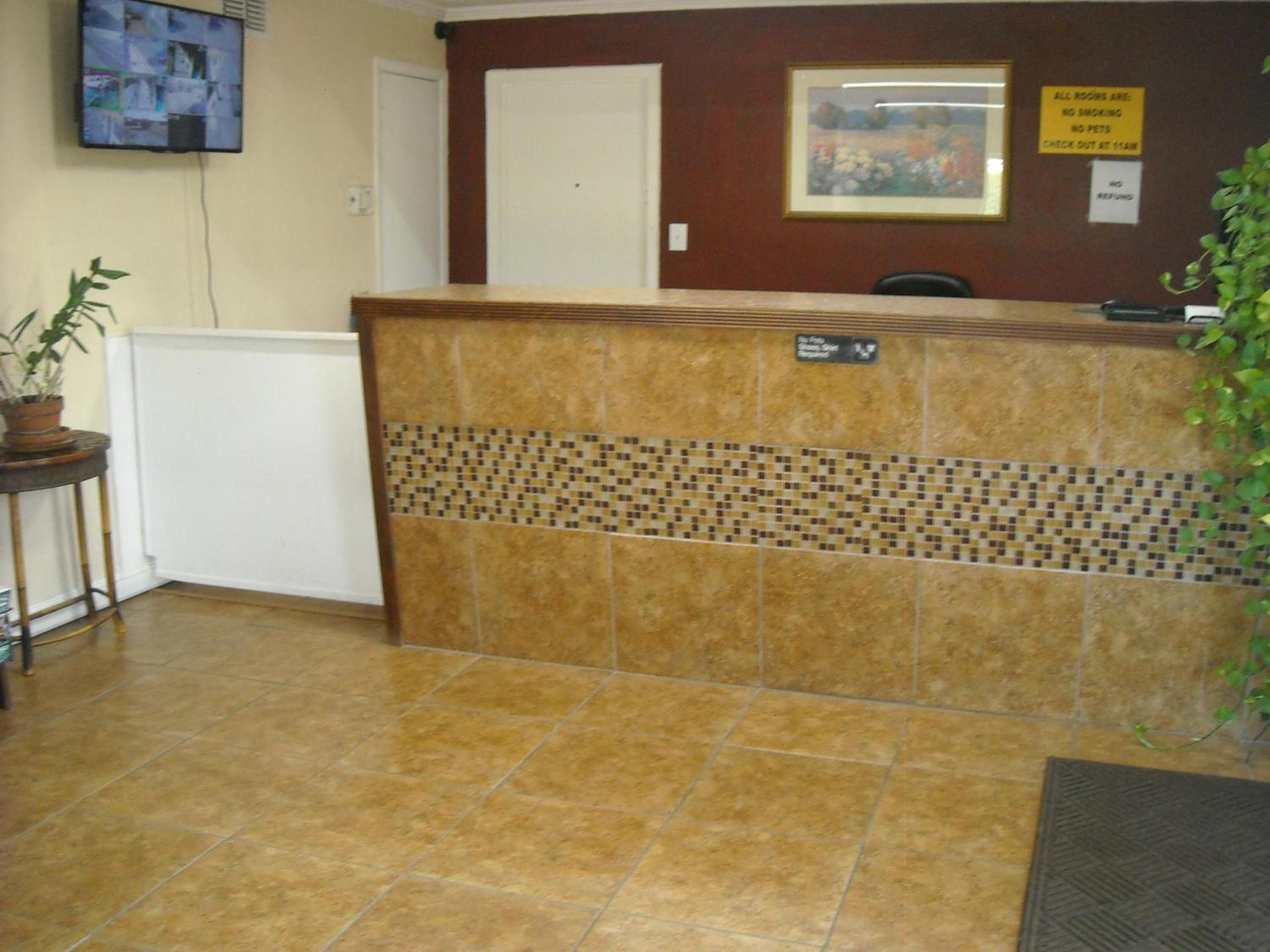 Bastrop Inn photo 9