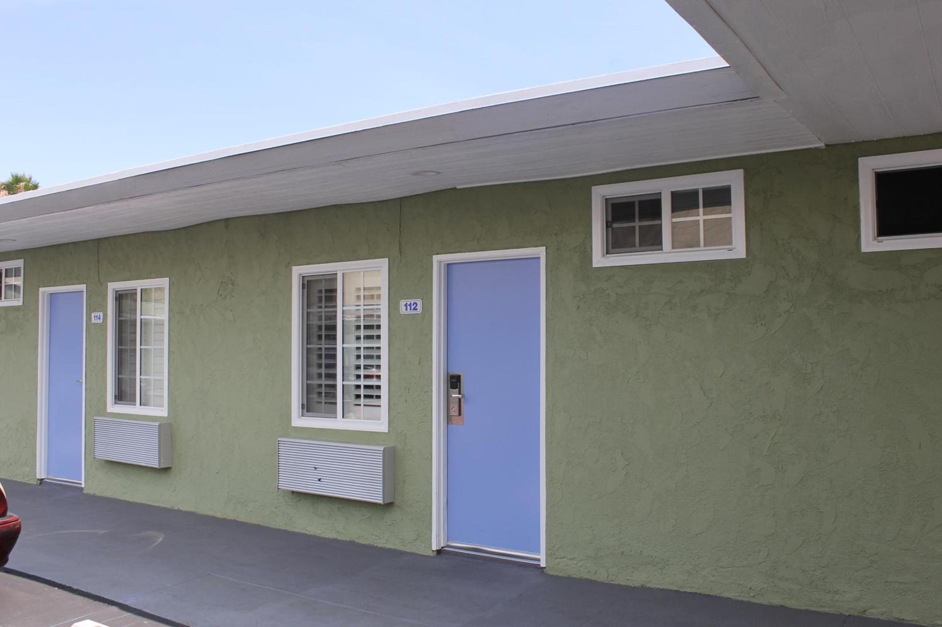 Town House Motel photo 51