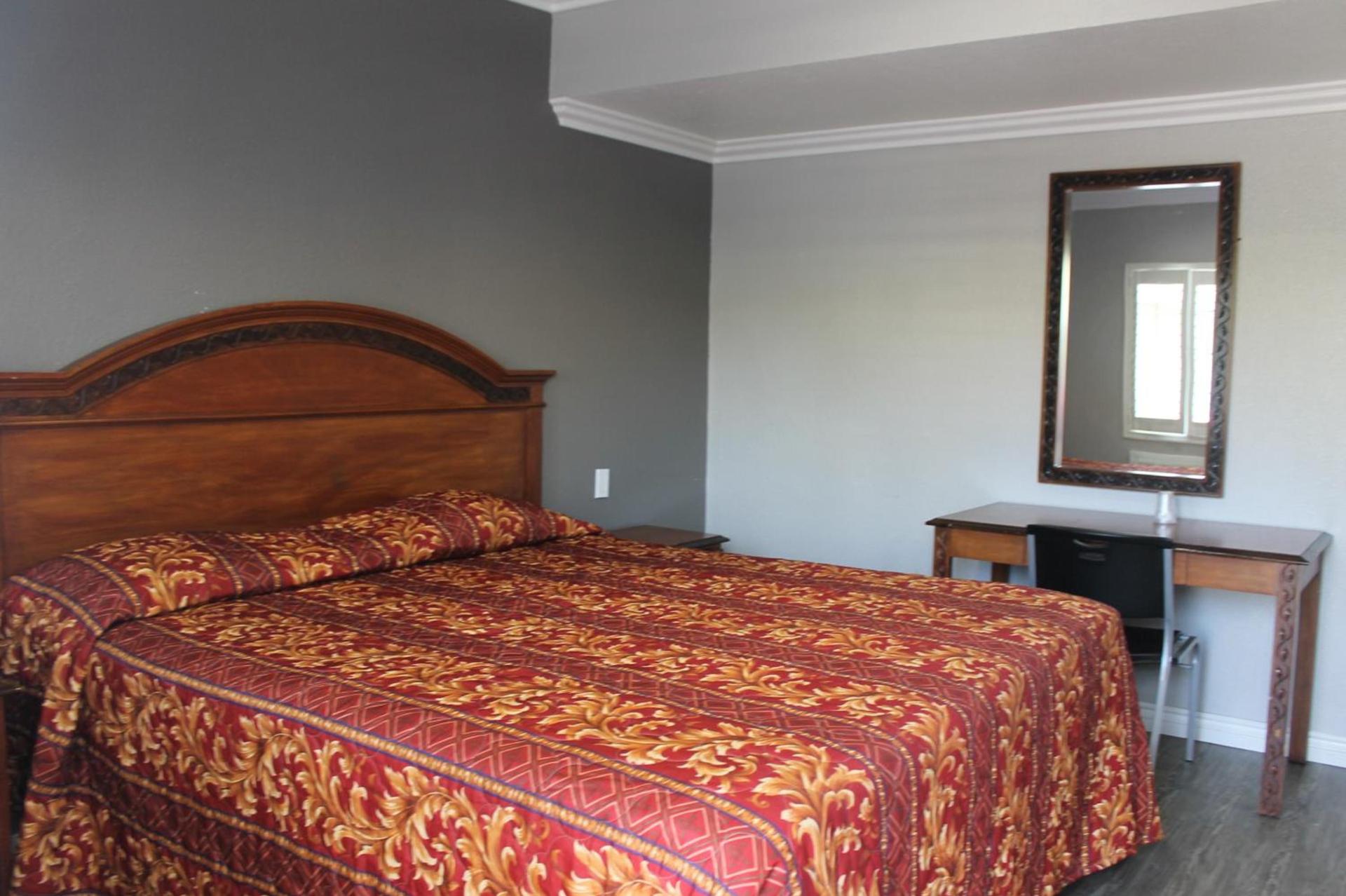 Town House Motel photo 43
