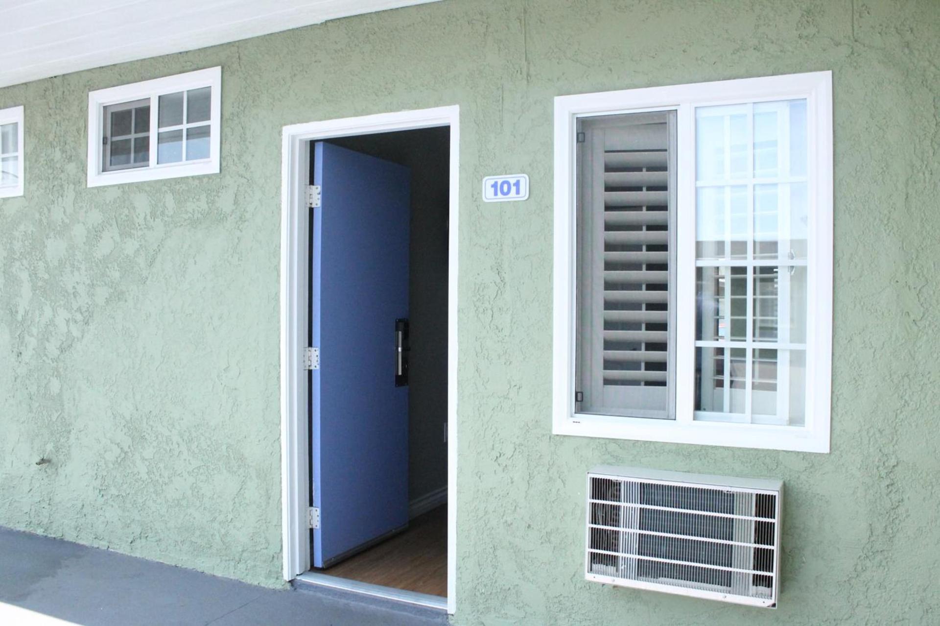 Town House Motel photo 6