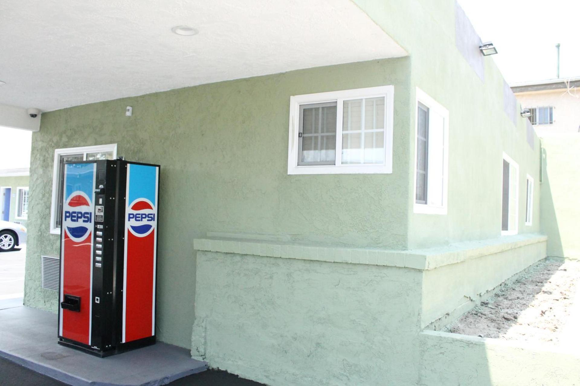 Town House Motel photo 12