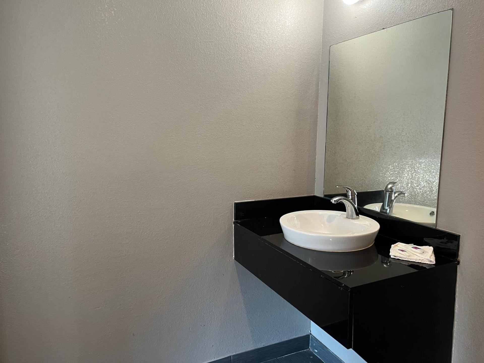 Motel 6 Dallas, TX – St. Augustine / HWY 175 photo 2
