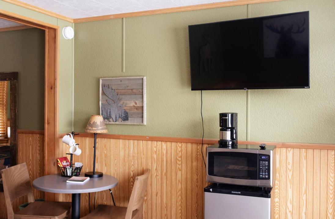 Maple Grove Lodging photo 13
