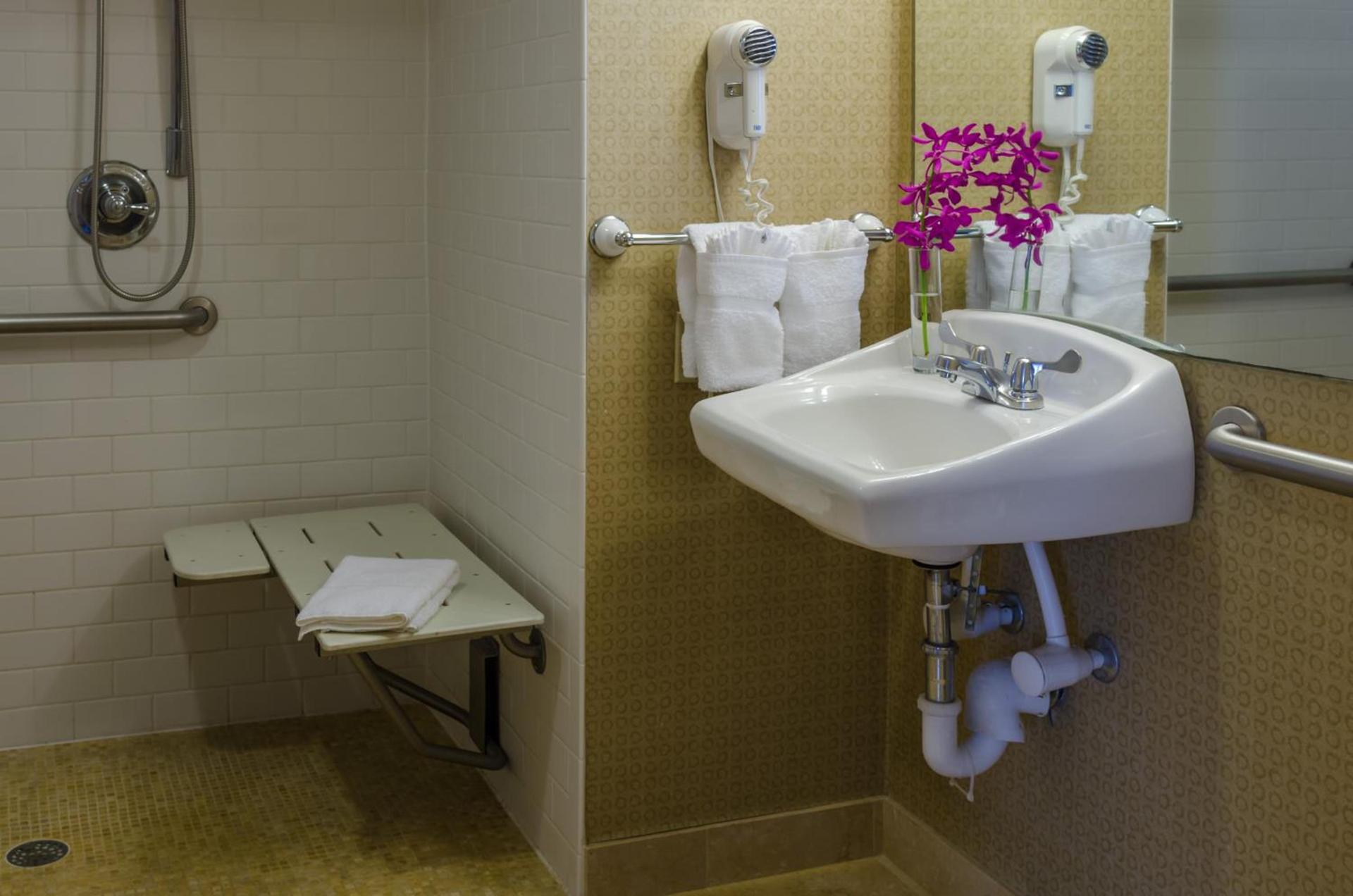 Beacon Hotel & Corporate Quarters photo 57