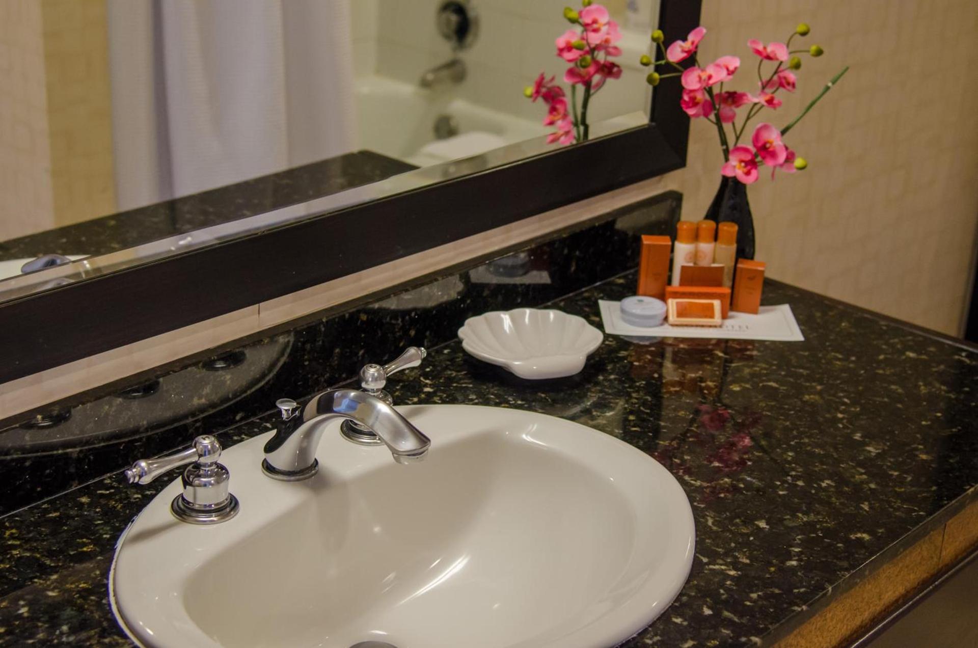 Beacon Hotel & Corporate Quarters photo 53