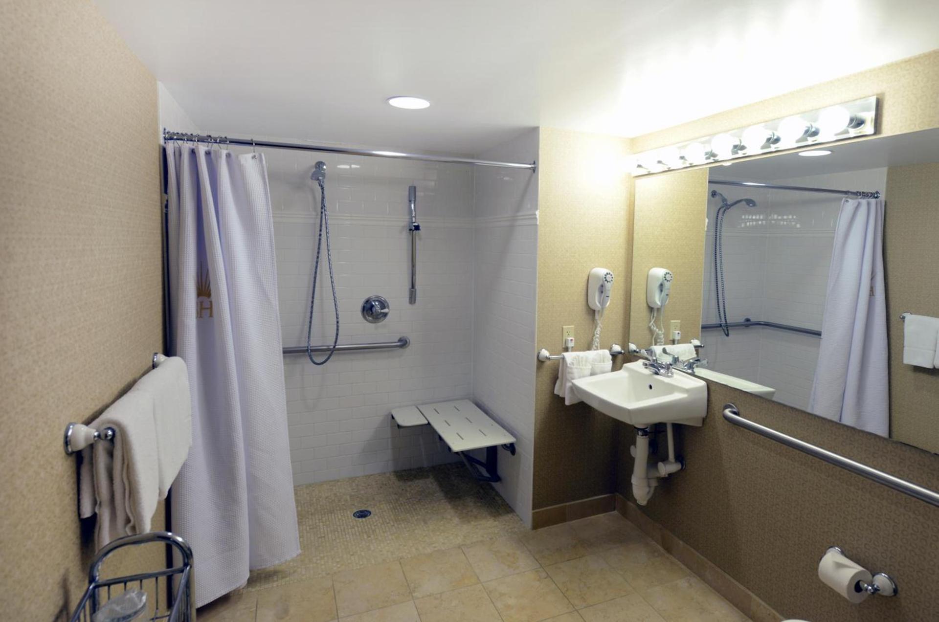 Beacon Hotel & Corporate Quarters photo 56