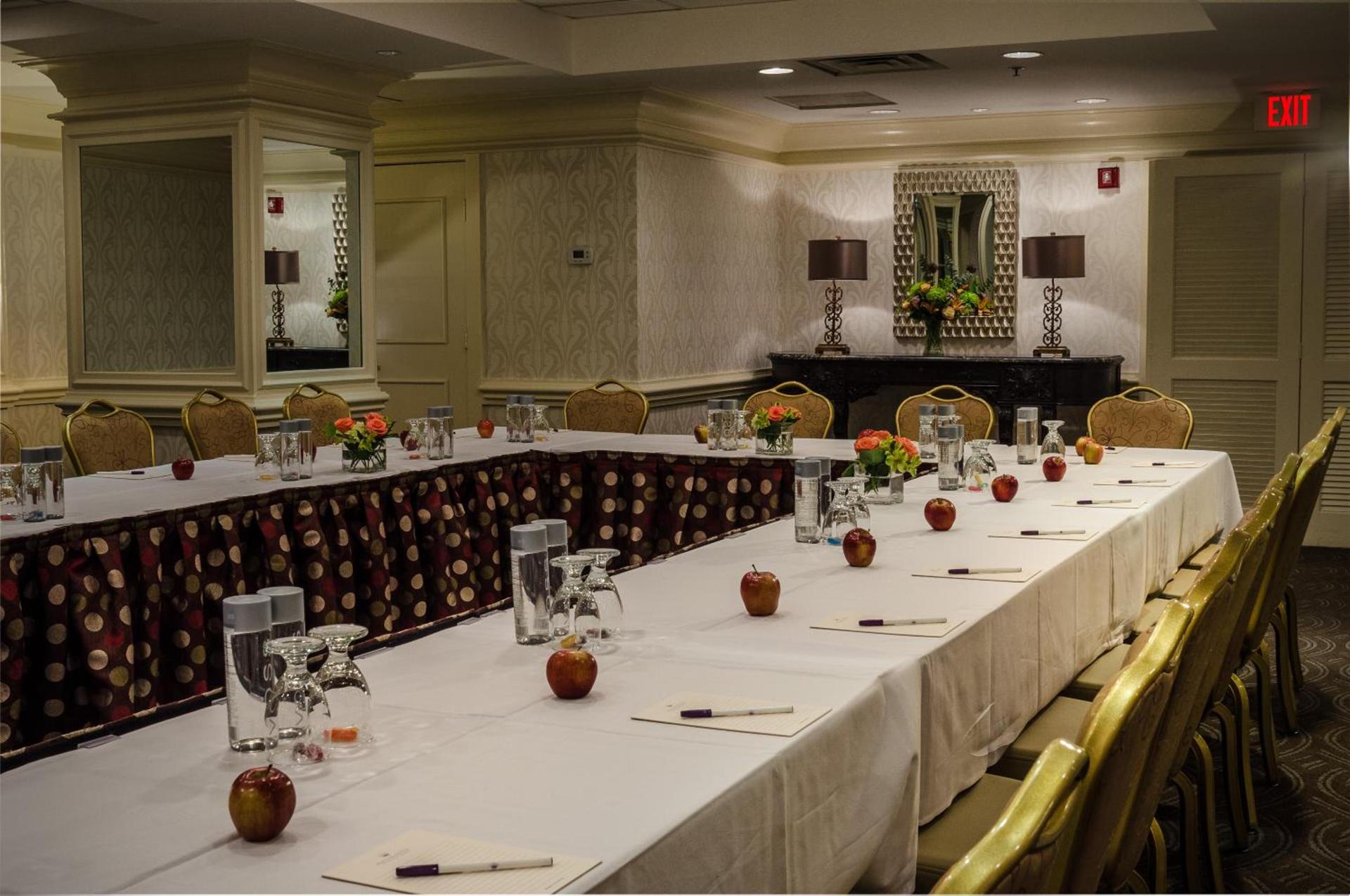 Beacon Hotel & Corporate Quarters photo 80