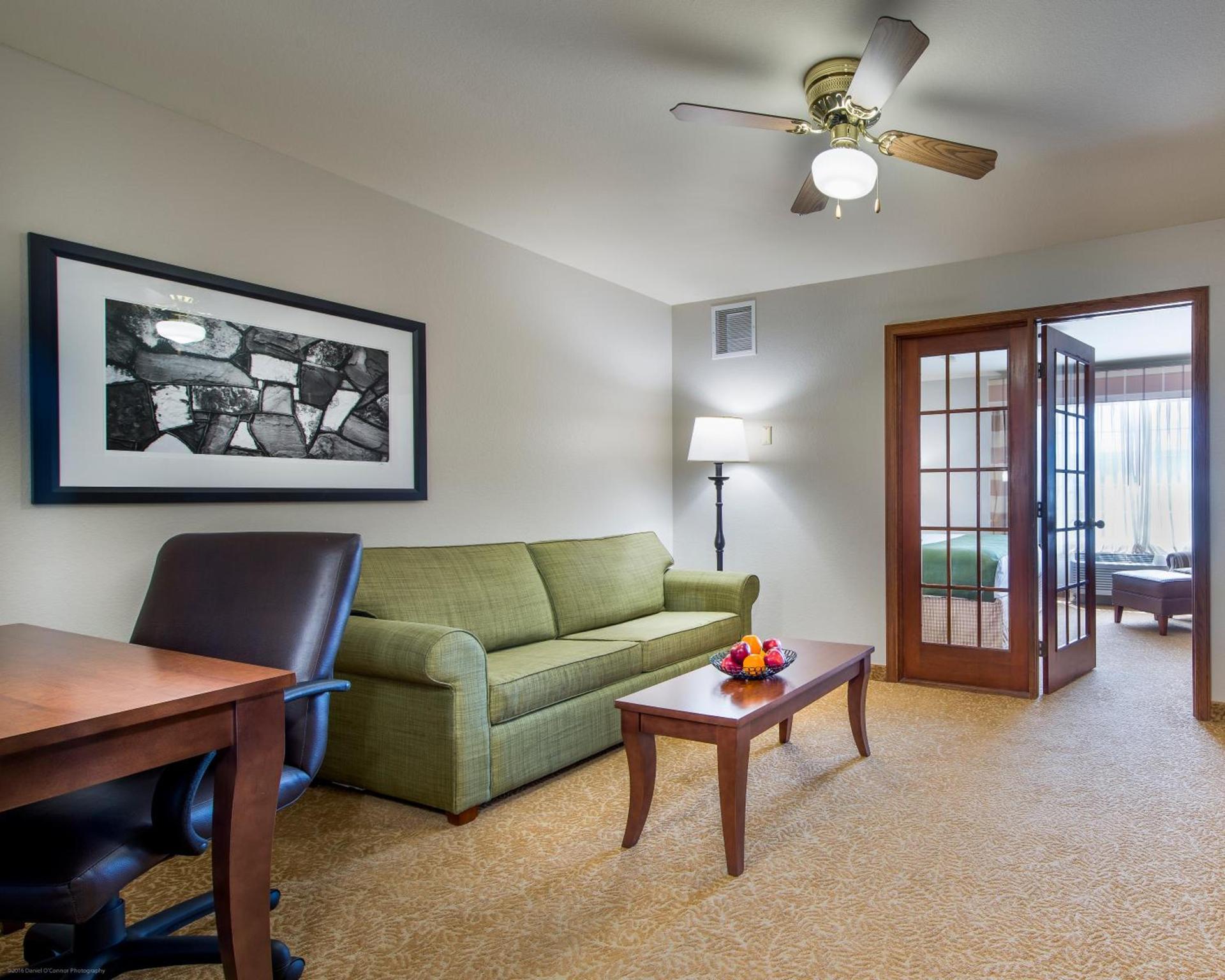 Country Inn & Suites by Radisson, Greeley, CO photo 39