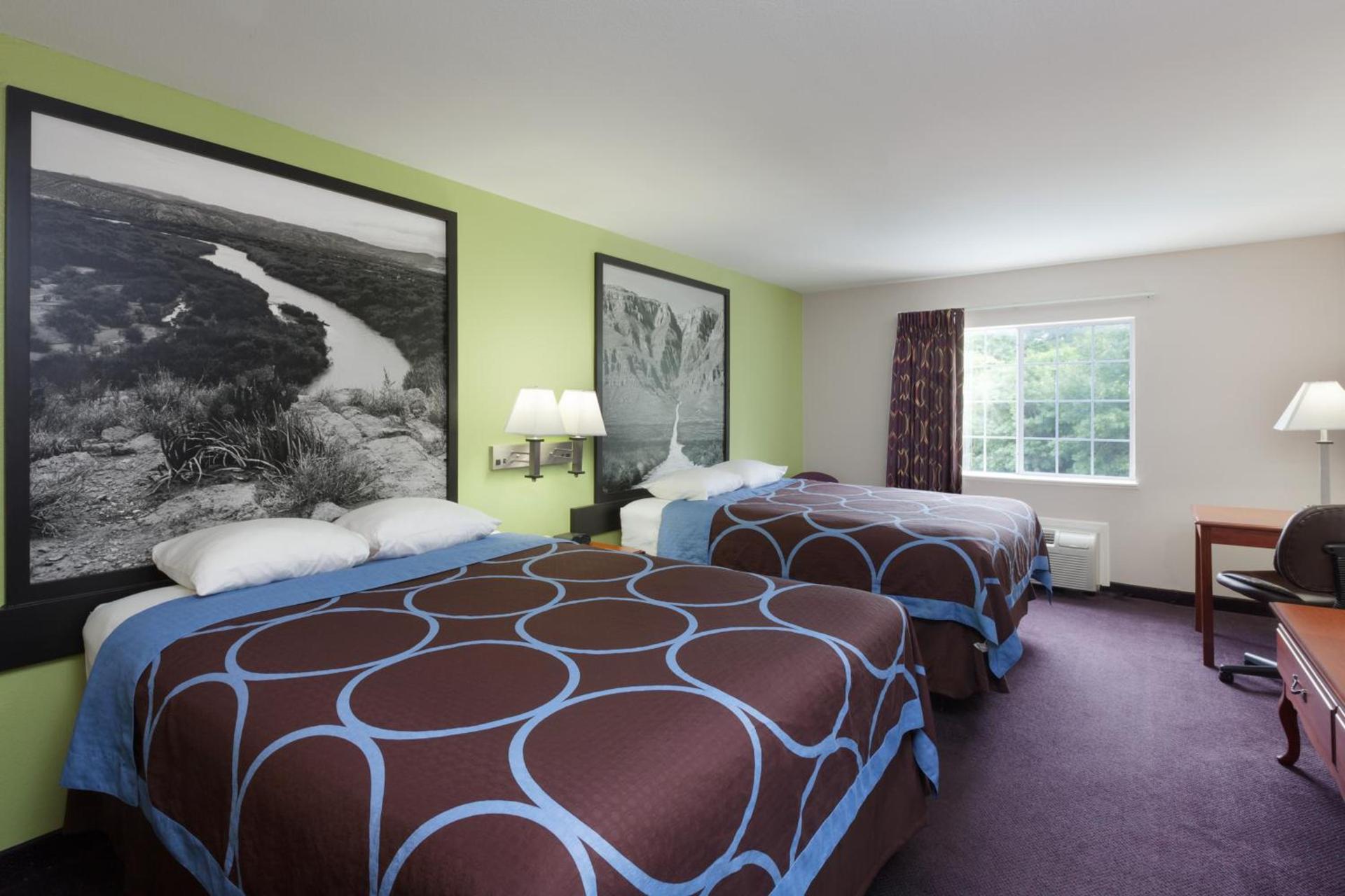 Super 8 by Wyndham Huntsville photo 45