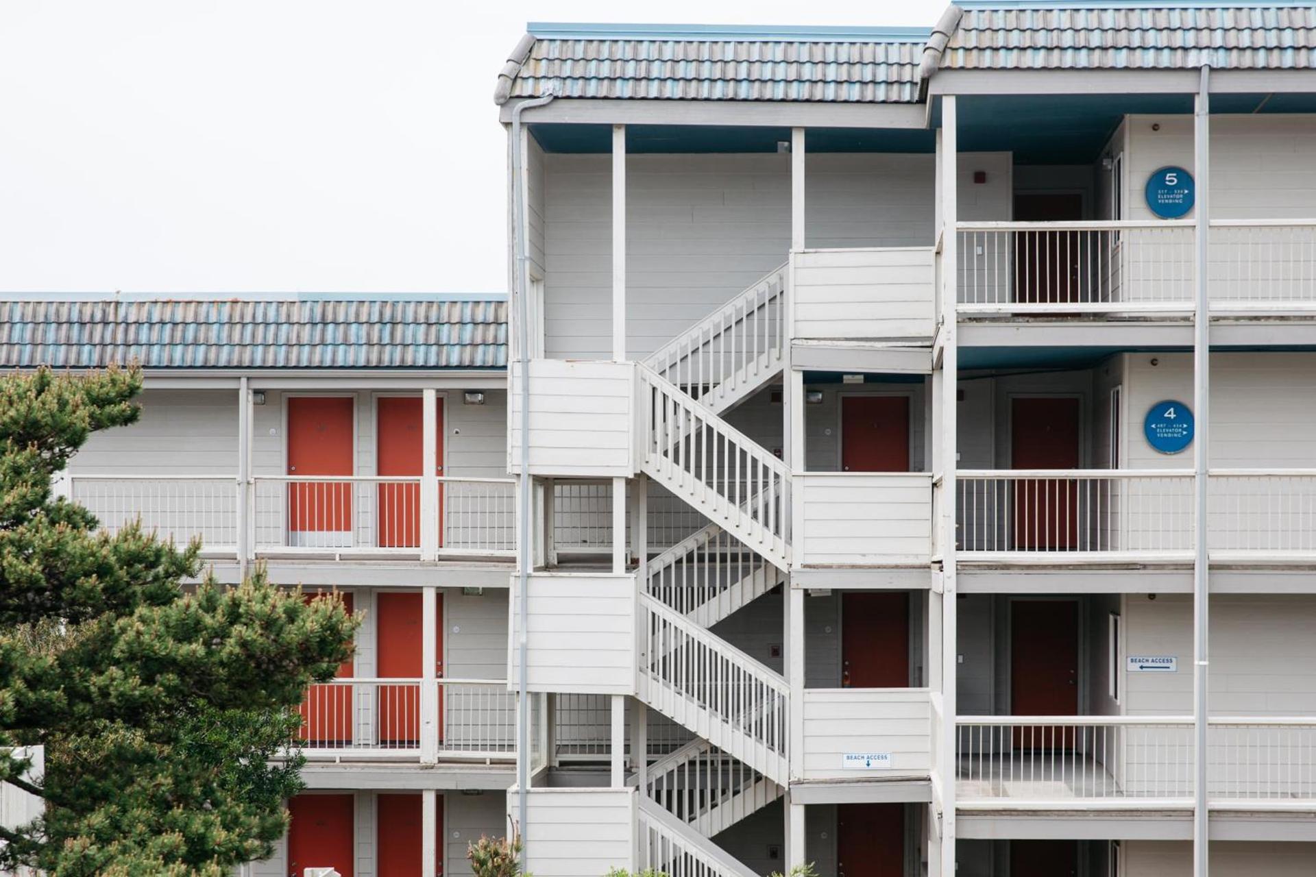 Surftides Hotel photo 10