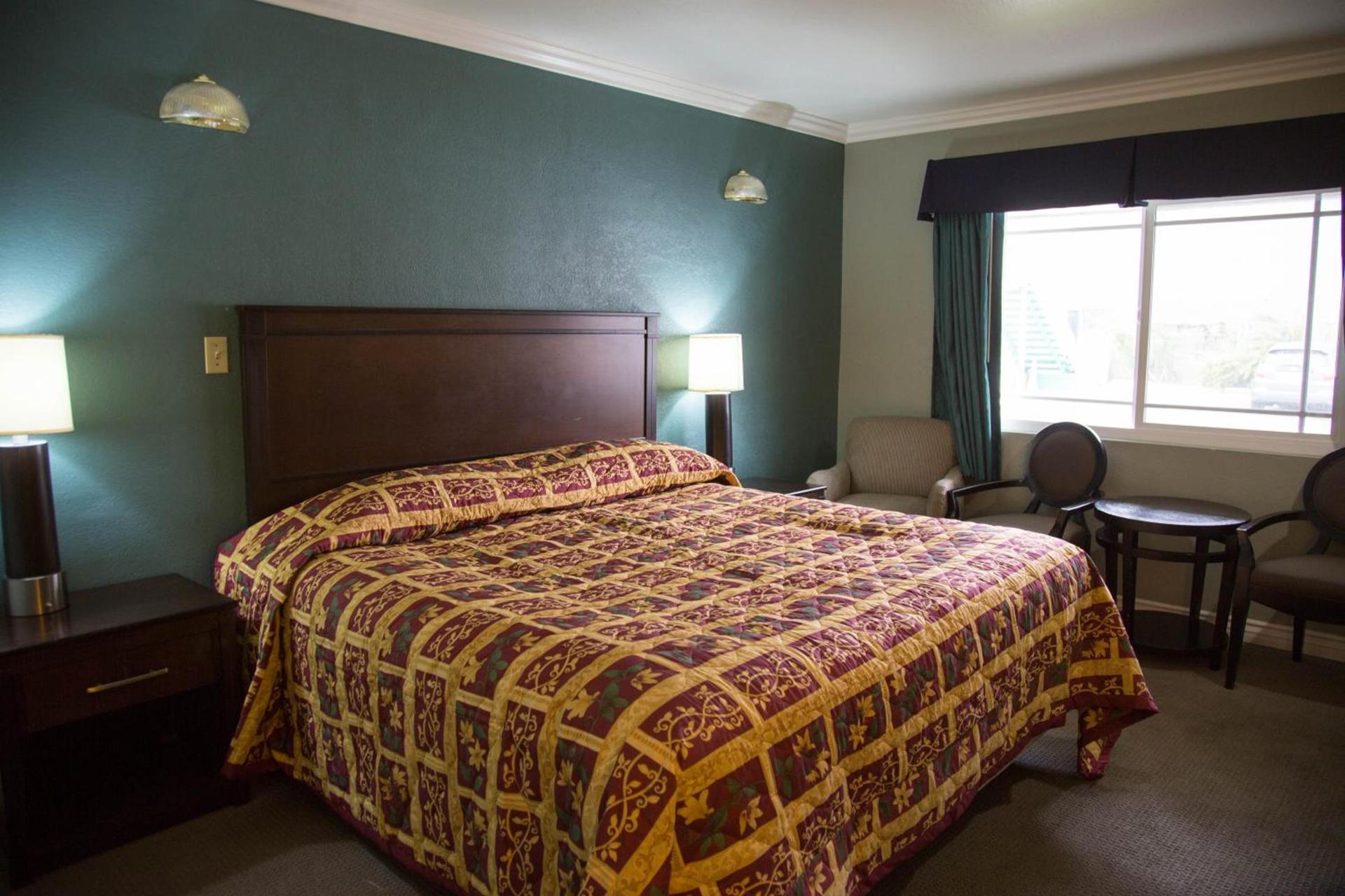 Sahara Motel photo 8