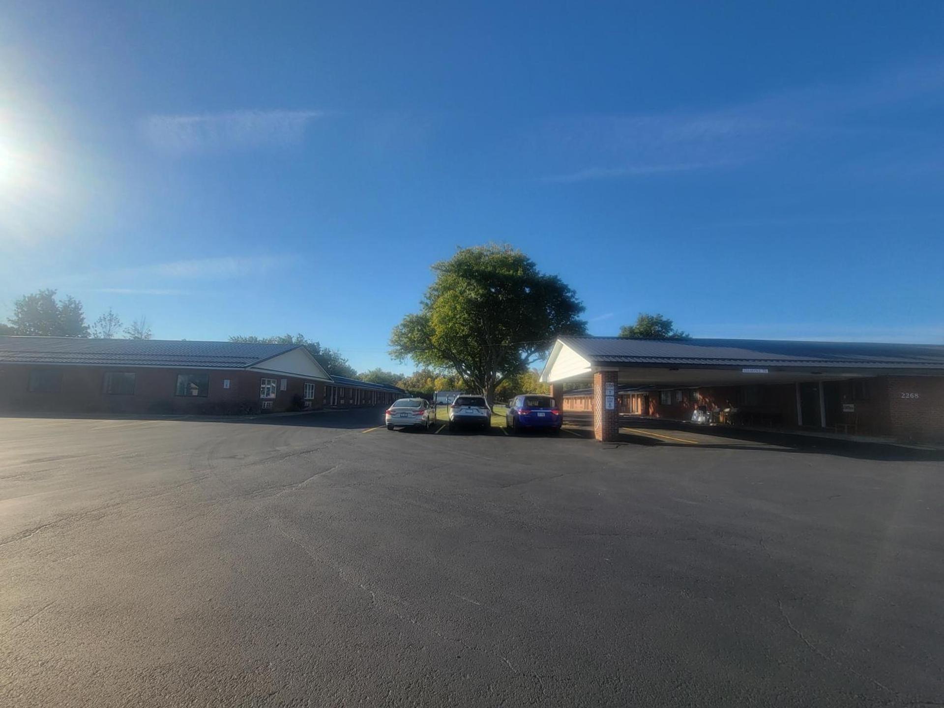 Orchard Park Motel photo 8