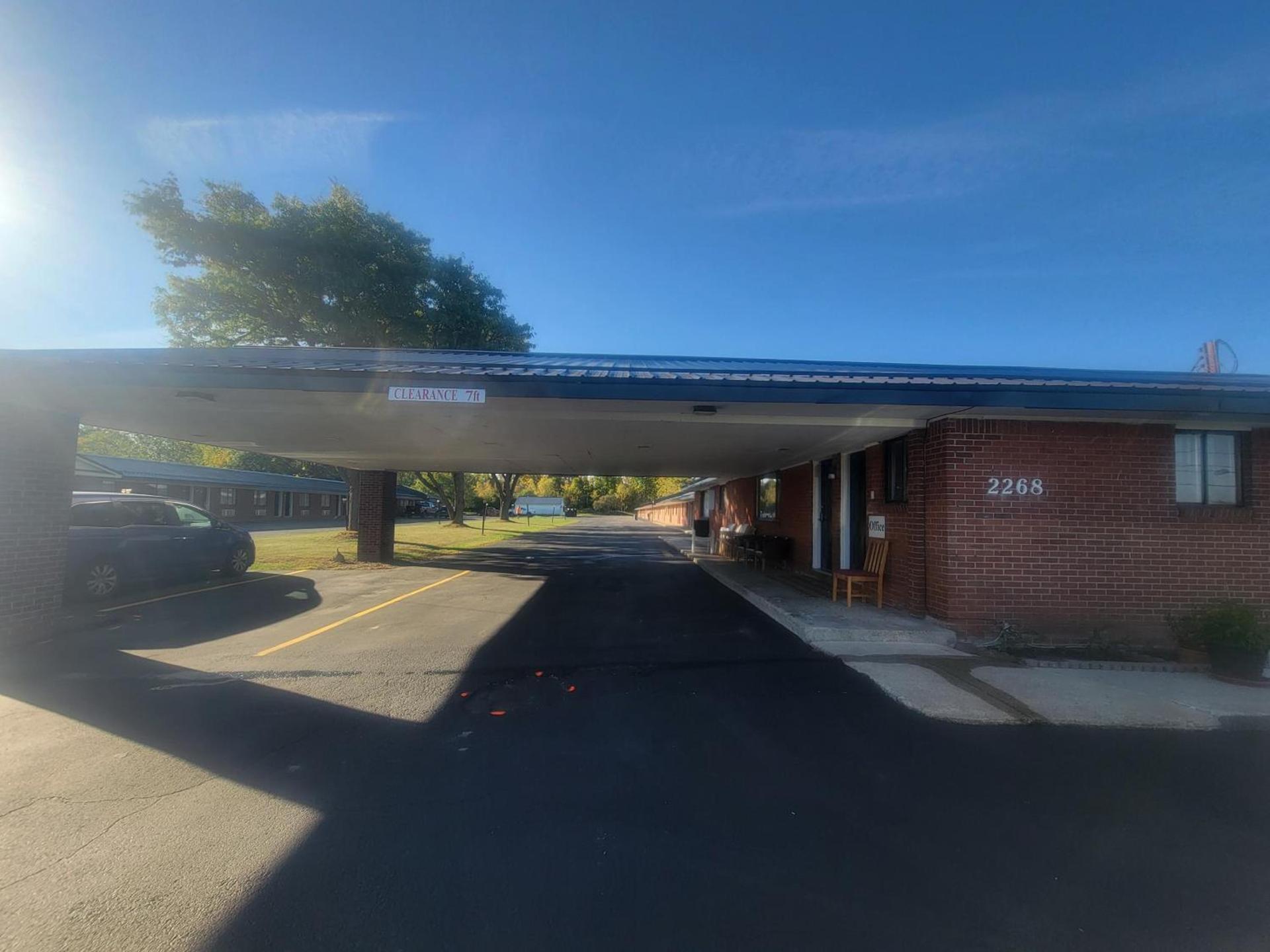 Orchard Park Motel photo 7