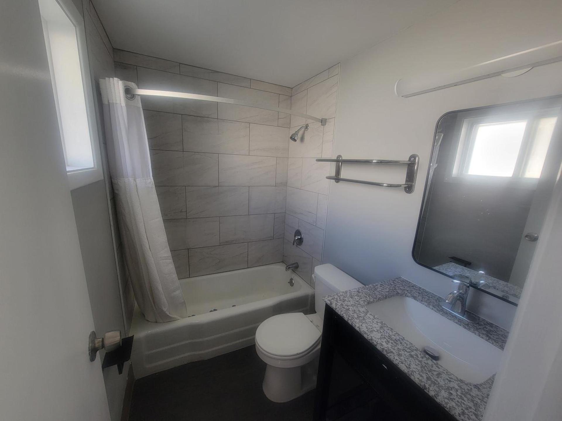 Orchard Park Motel photo 3