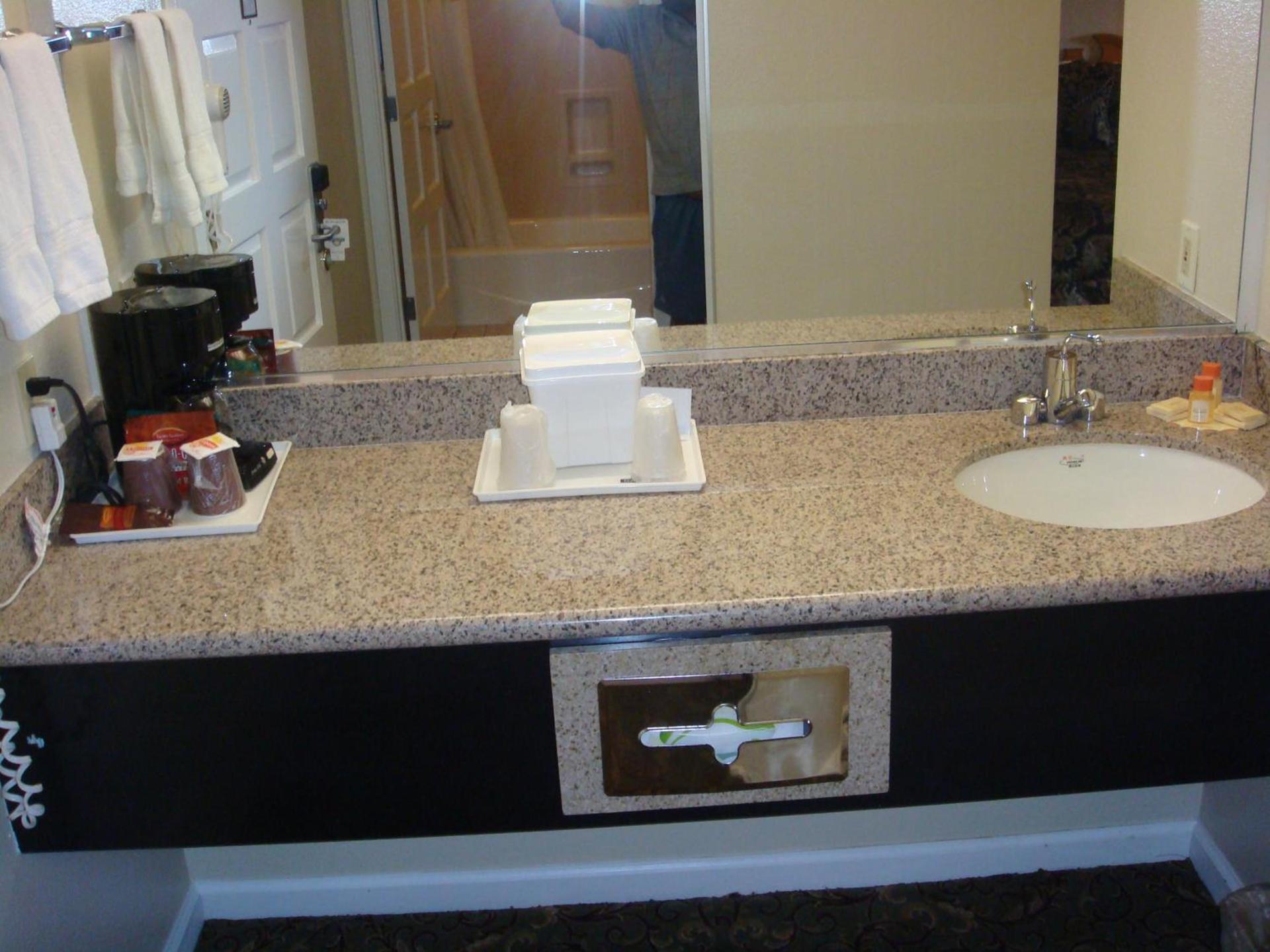 The Miramar Inn photo 16