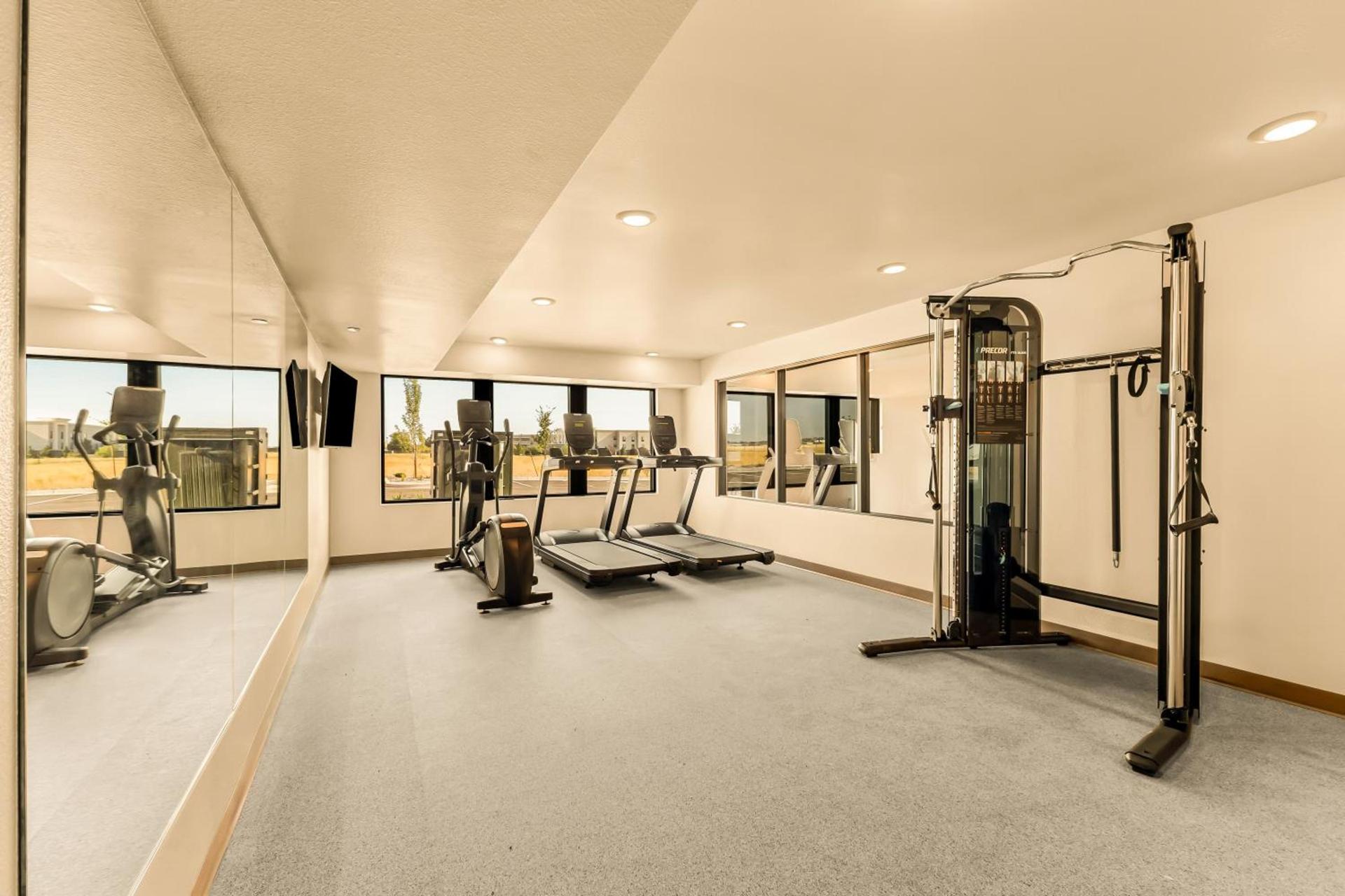 LivAway Suites Orem-Vineyard photo 18
