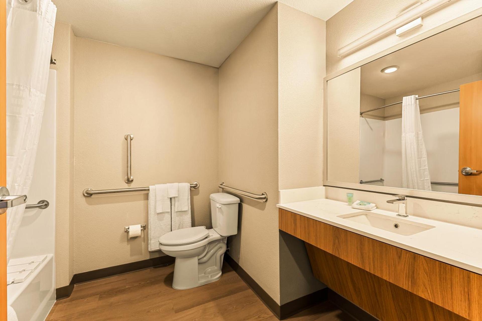 LivAway Suites Orem-Vineyard photo 5