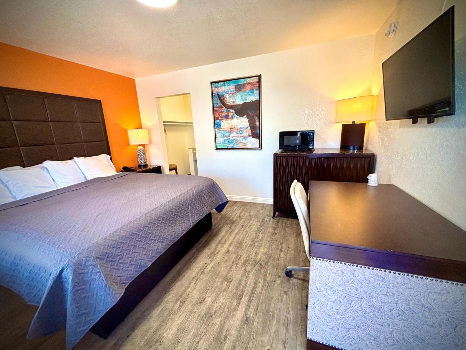 The Crest Motel photo 16