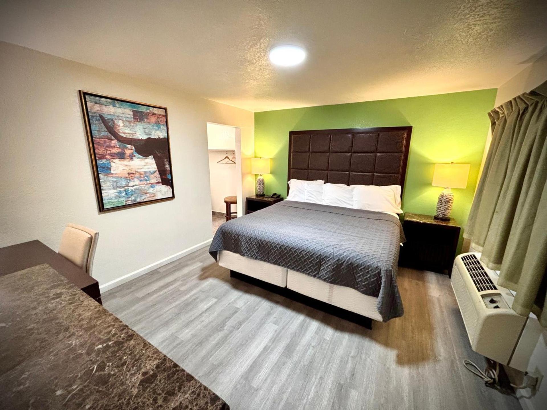 The Crest Motel photo 8