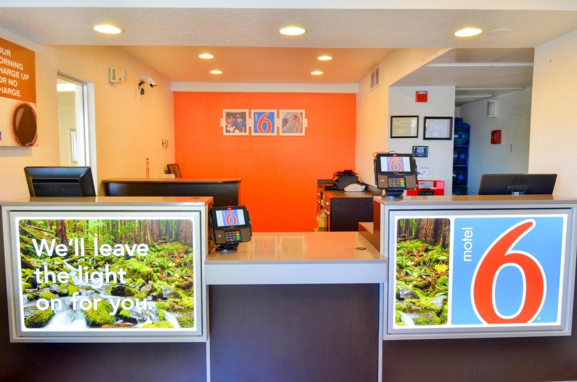 Motel 6 - Santa Nella, on i-5 photo 11