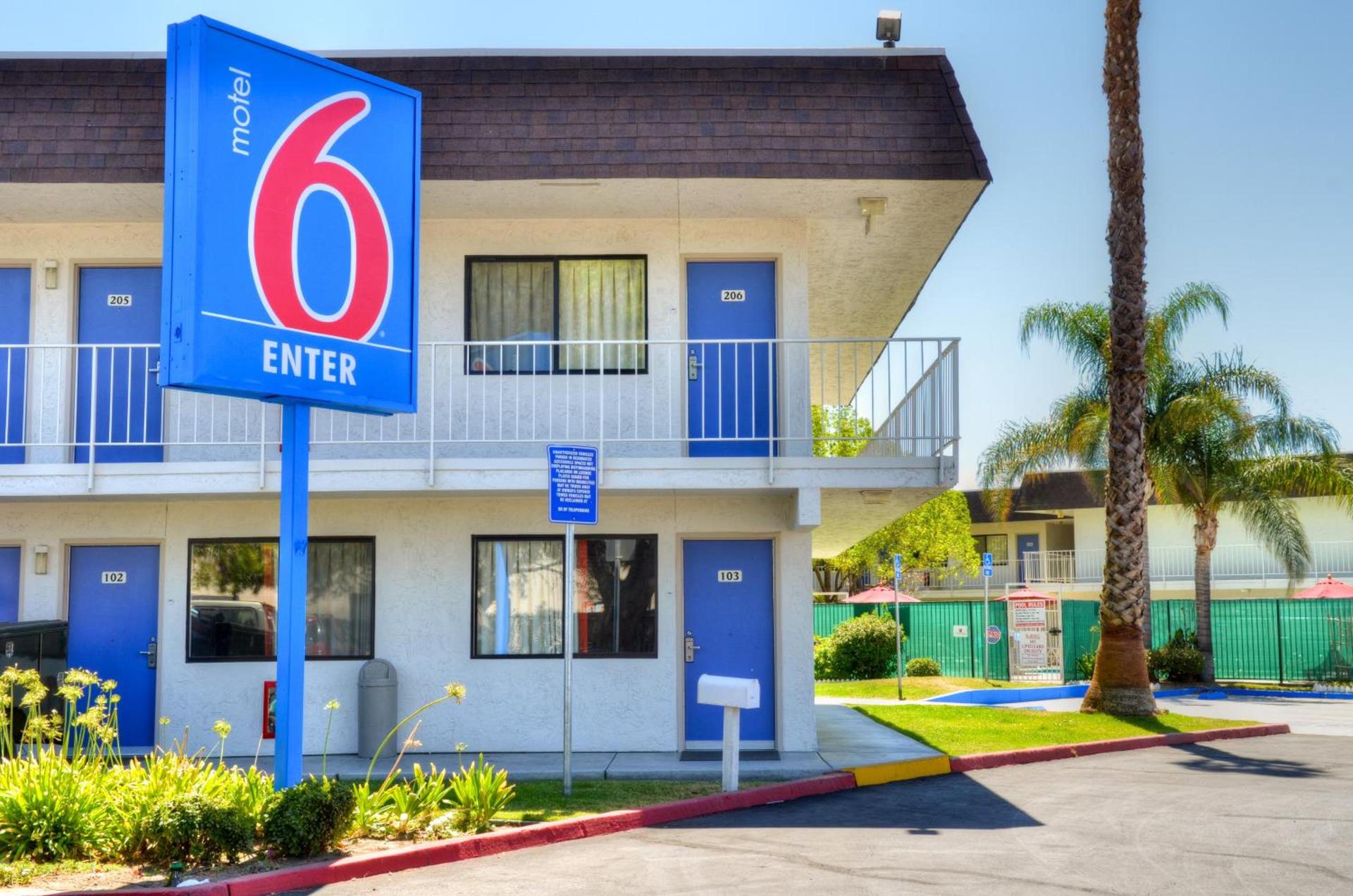 Motel 6 - Santa Nella, on i-5 photo 2