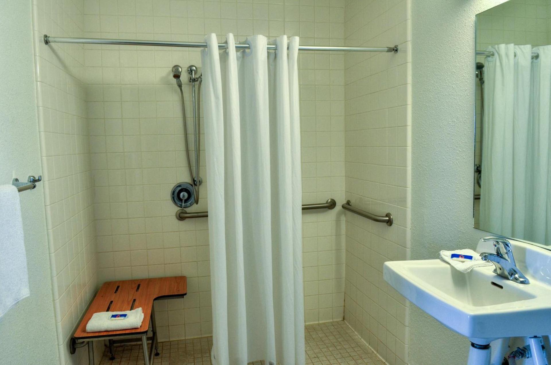 Motel 6 - Santa Nella, on i-5 photo 34