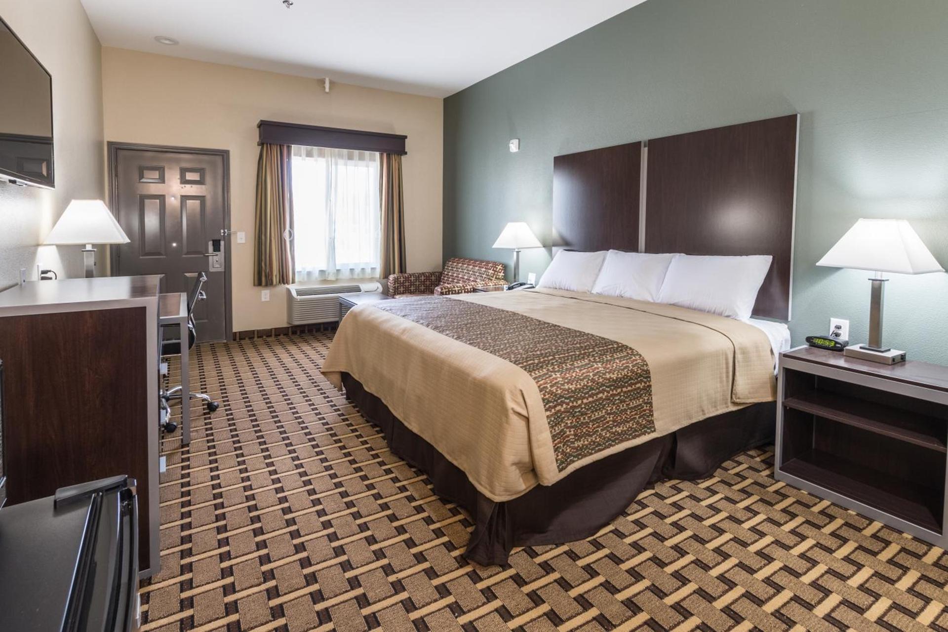 Scottish Inns & Suites photo 20