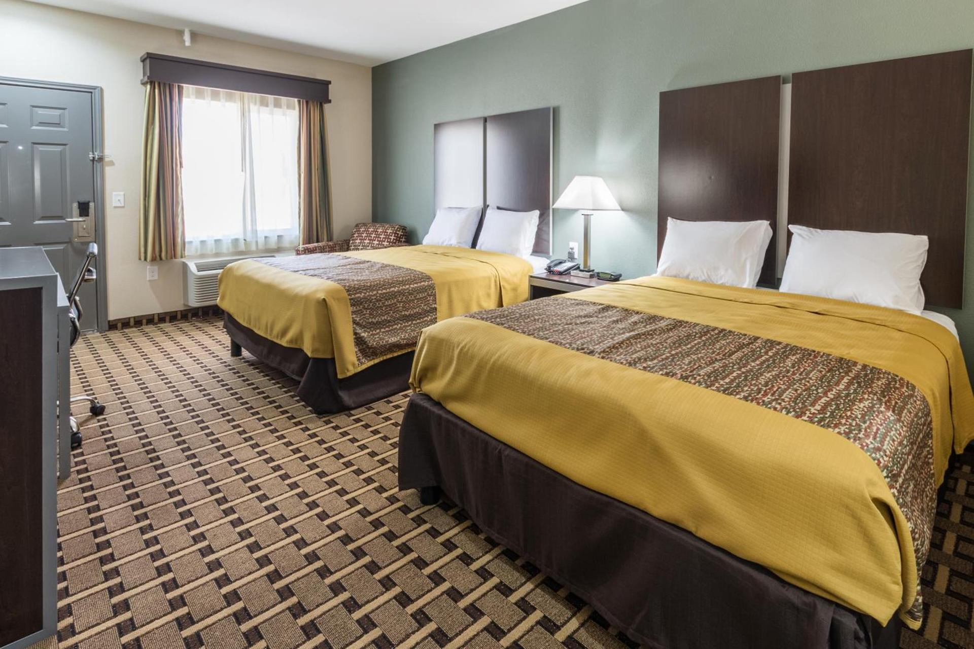 Scottish Inns & Suites photo 16