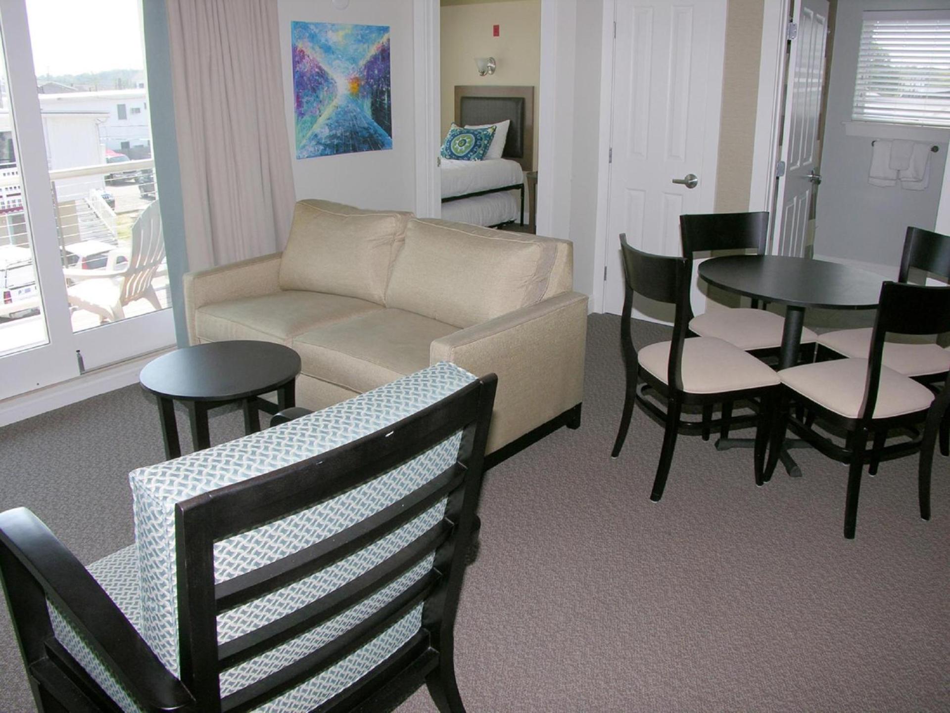 Alouette Sunrise Suites photo 7