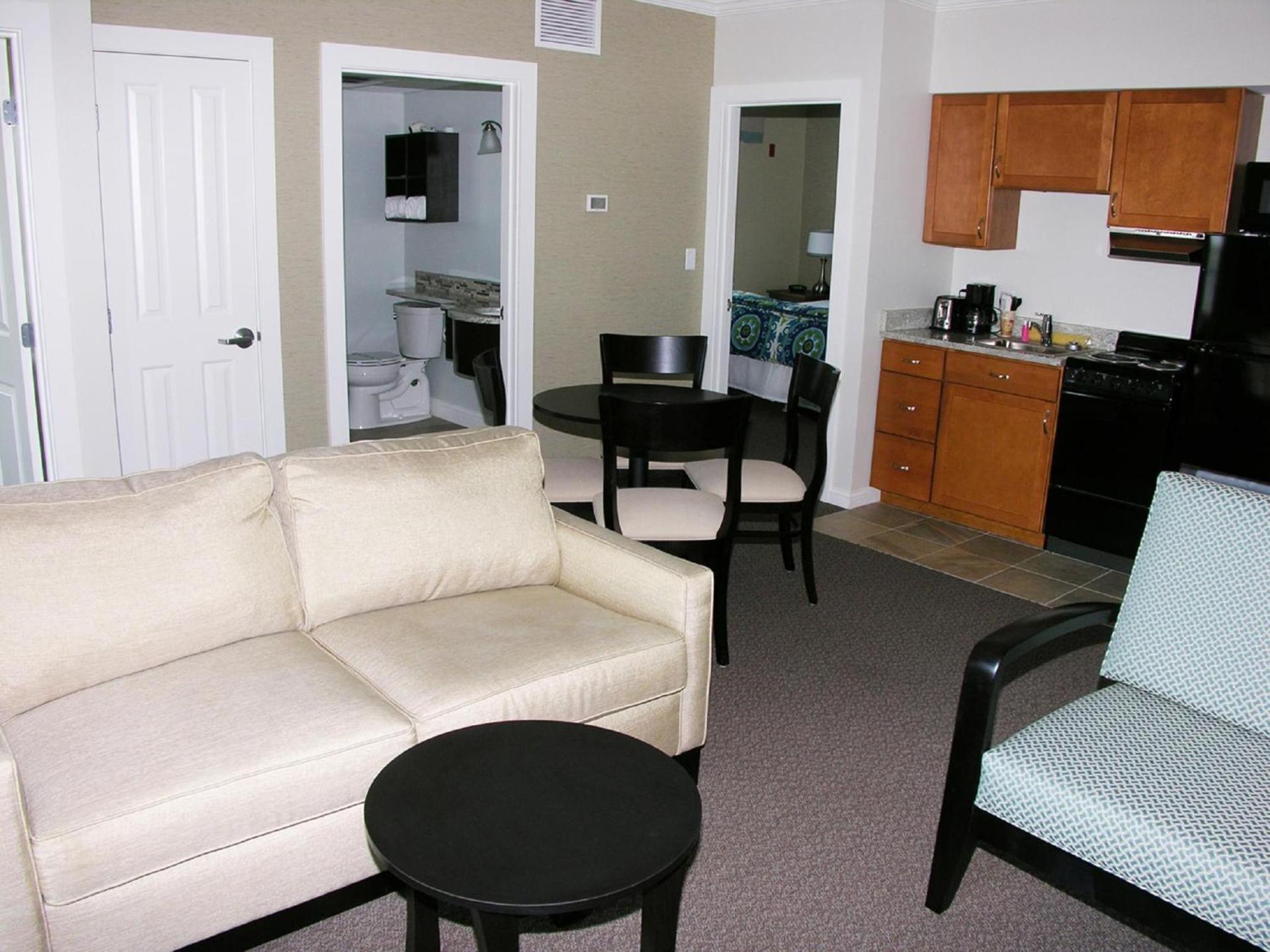 Alouette Sunrise Suites photo 24