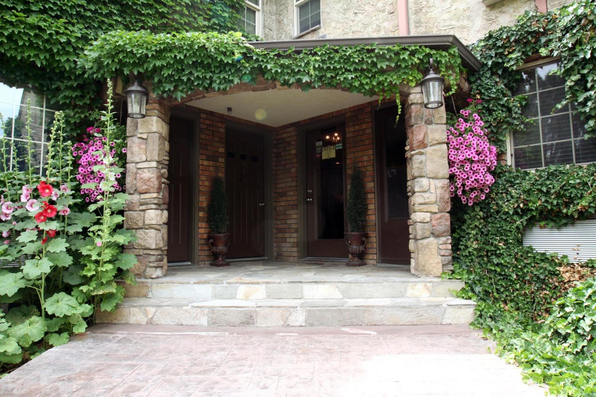 Black Swan Inn Luxurious Theme Rooms photo 13