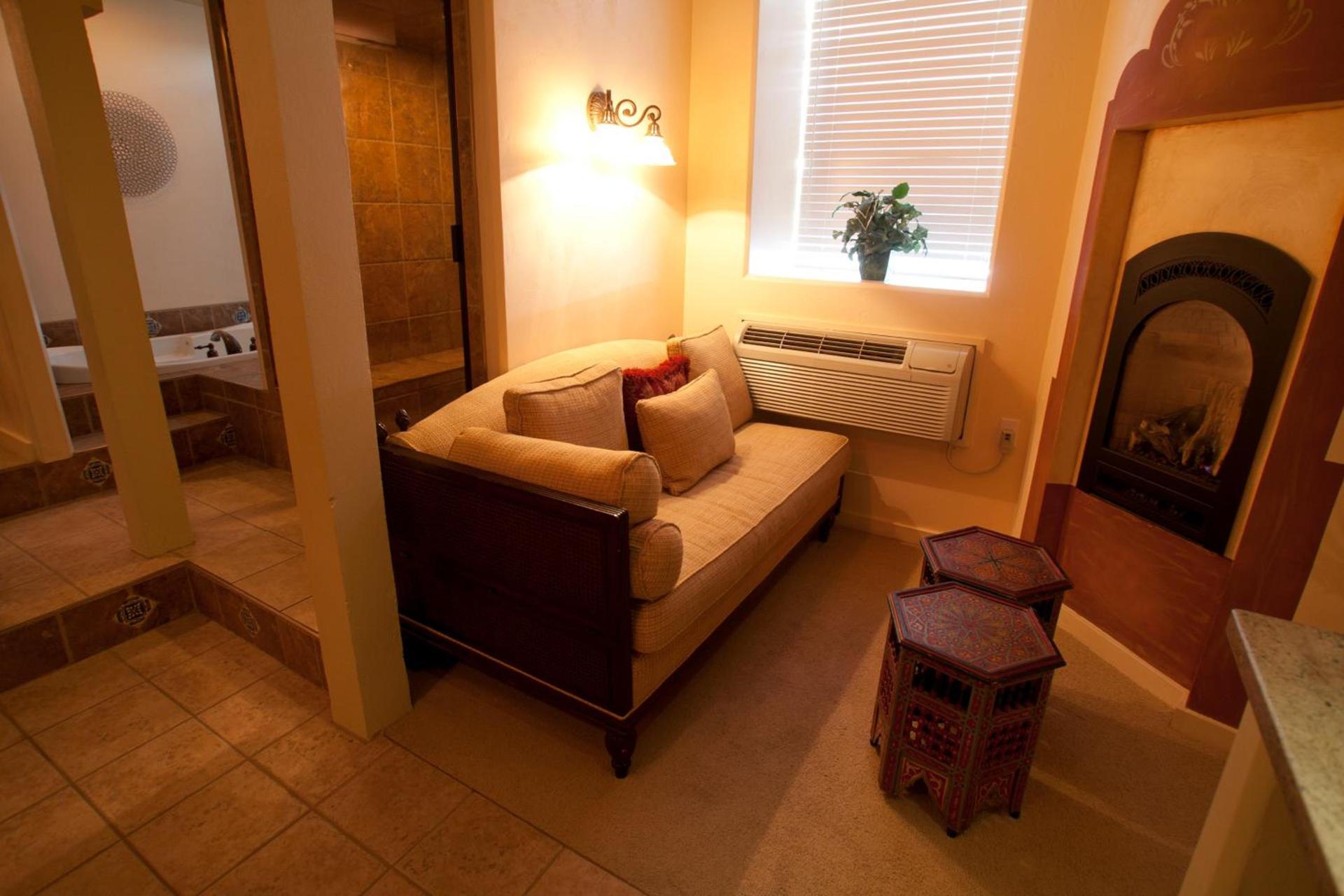 Destinations Inn Theme Rooms photo 50