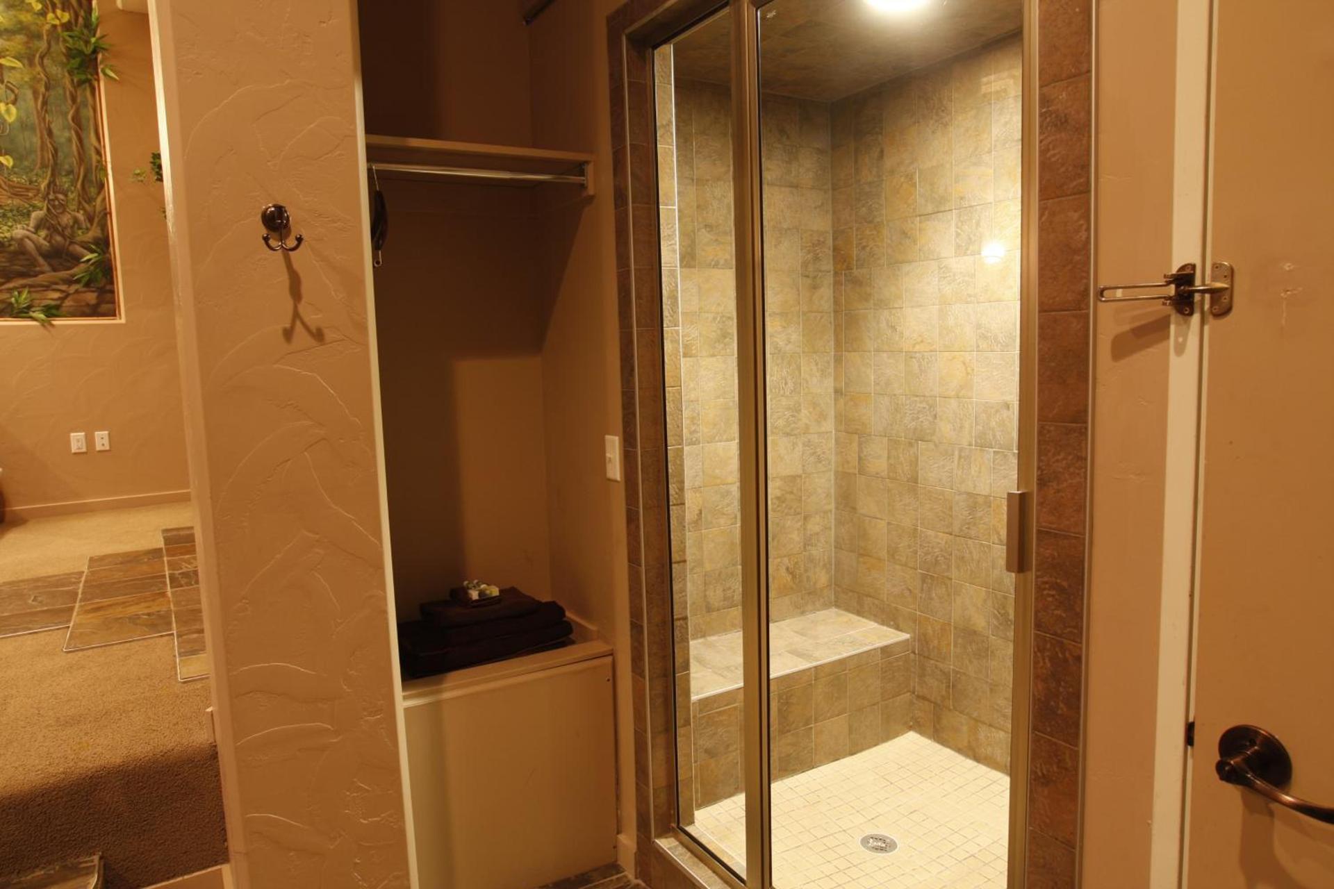 Destinations Inn Theme Rooms photo 22