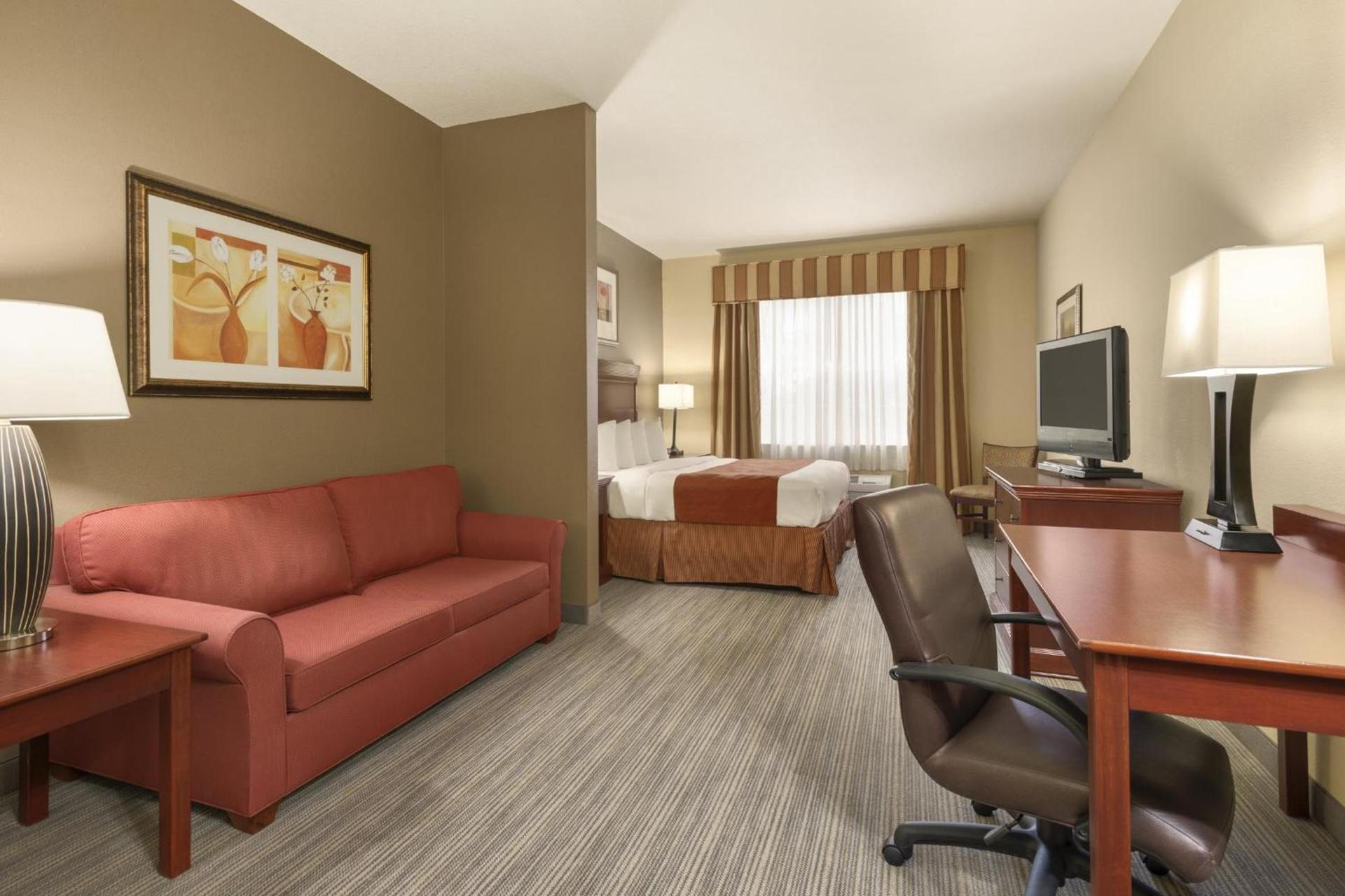 Seffner Inn and Suites photo 35