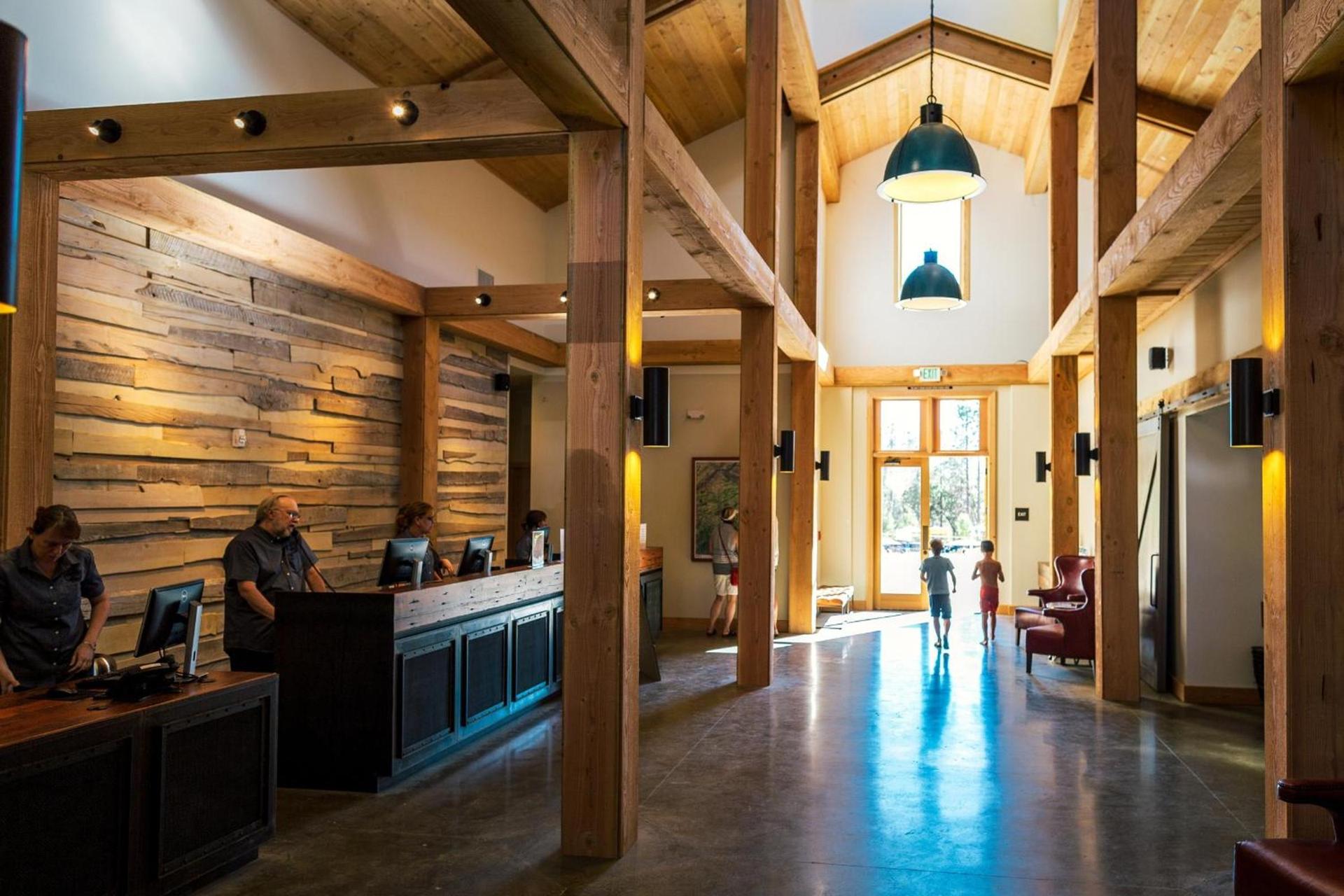 Rush Creek Lodge at Yosemite photo 18
