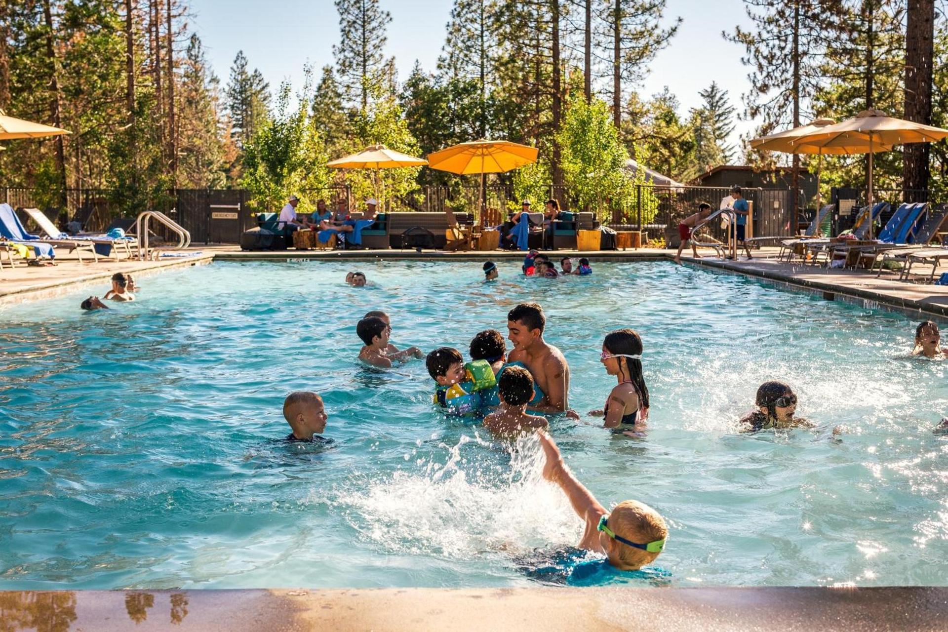 Rush Creek Lodge at Yosemite photo 20