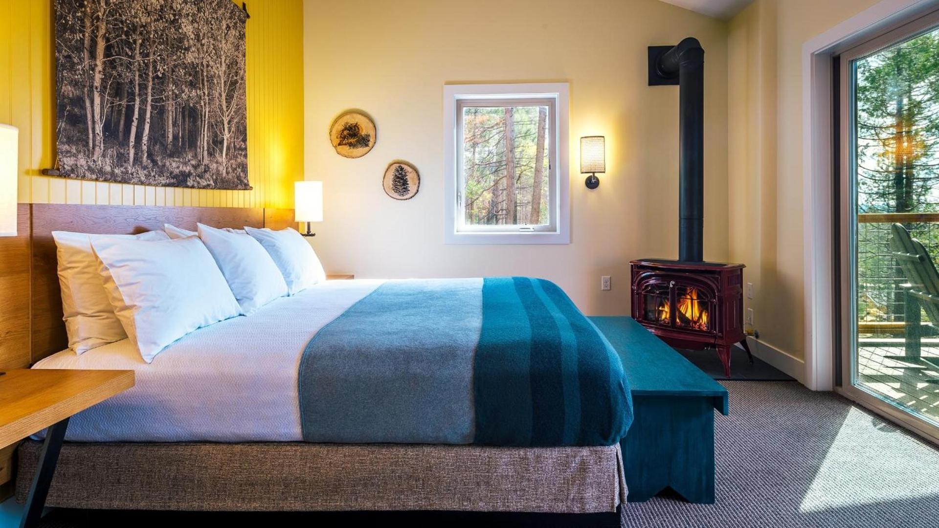 Rush Creek Lodge at Yosemite photo 3