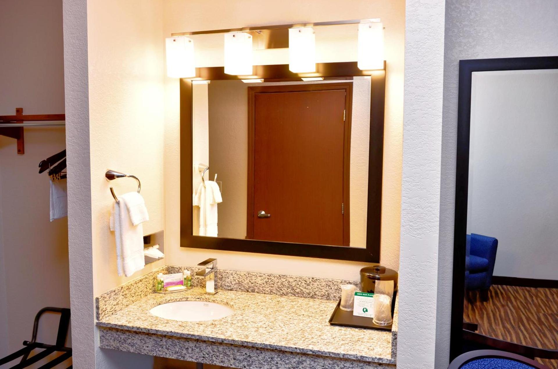 Cobblestone Inn & Suites - Monticello photo 15