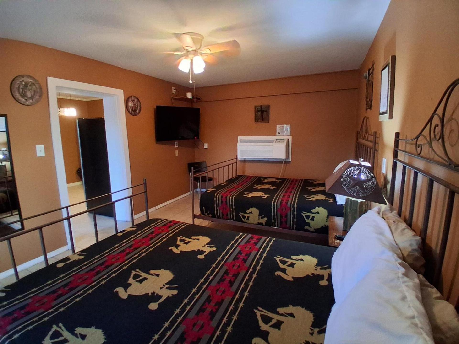 Hill Country Lodge and Mini Storages photo 23