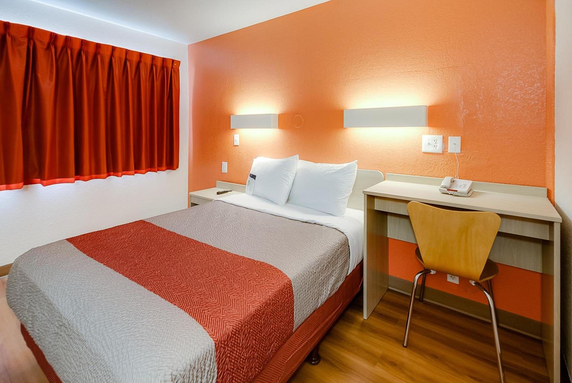 Motel 6-Lenexa, KS - Kansas City Southwest photo 15