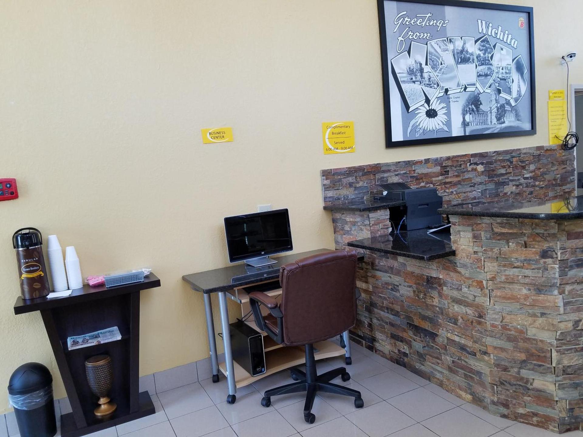Super 8 by Wyndham Wichita Airport West Kellogg photo 86
