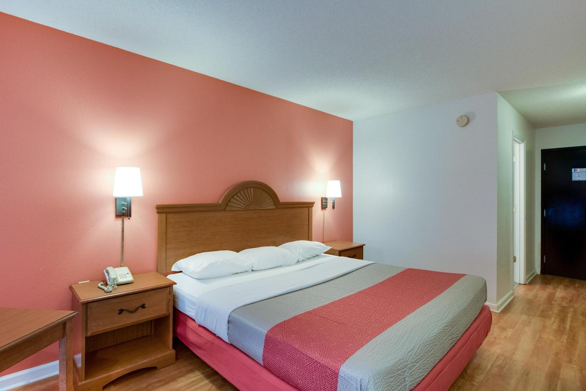 Motel 6-Hinesville, GA photo 10