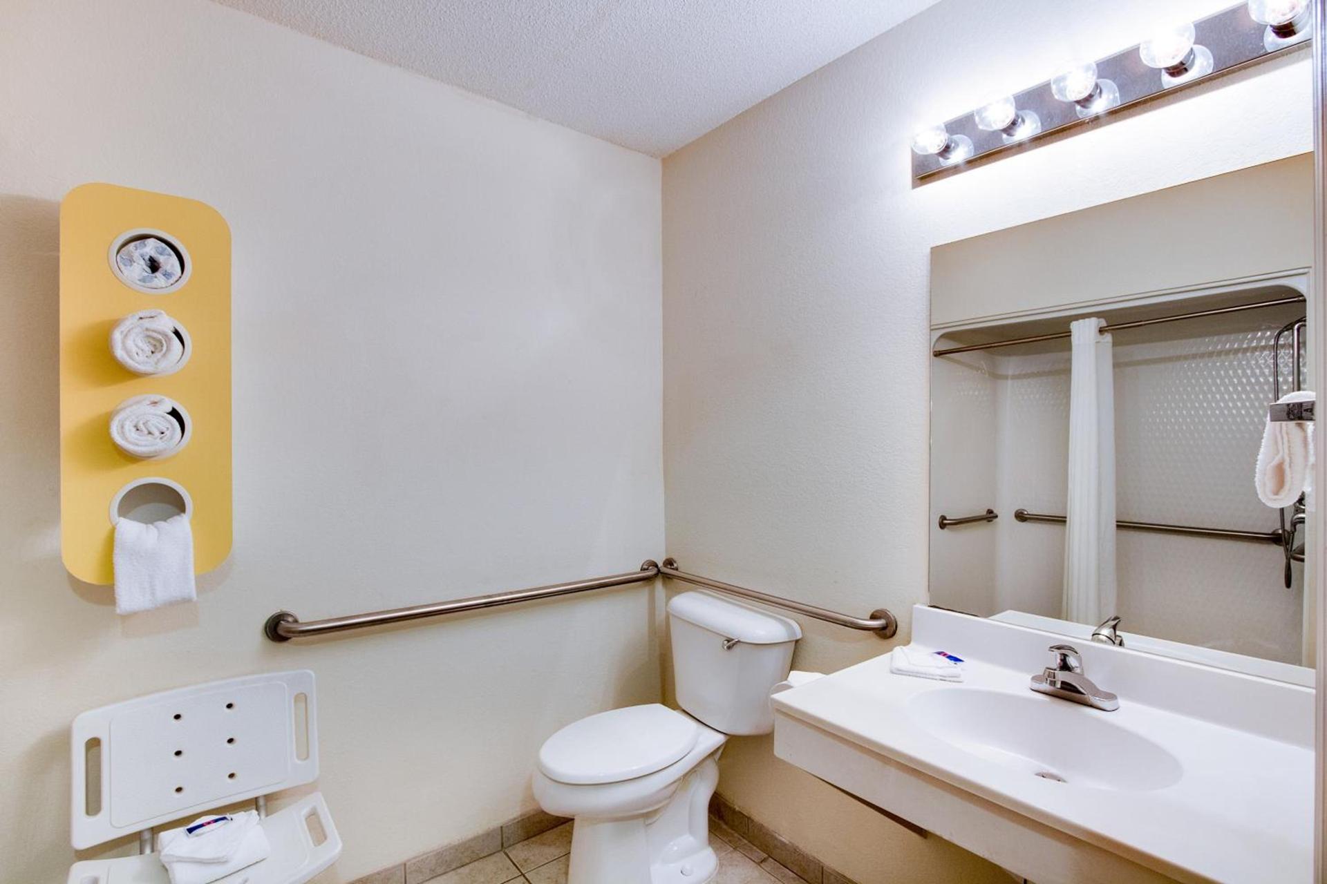 Motel 6-Hinesville, GA photo 32